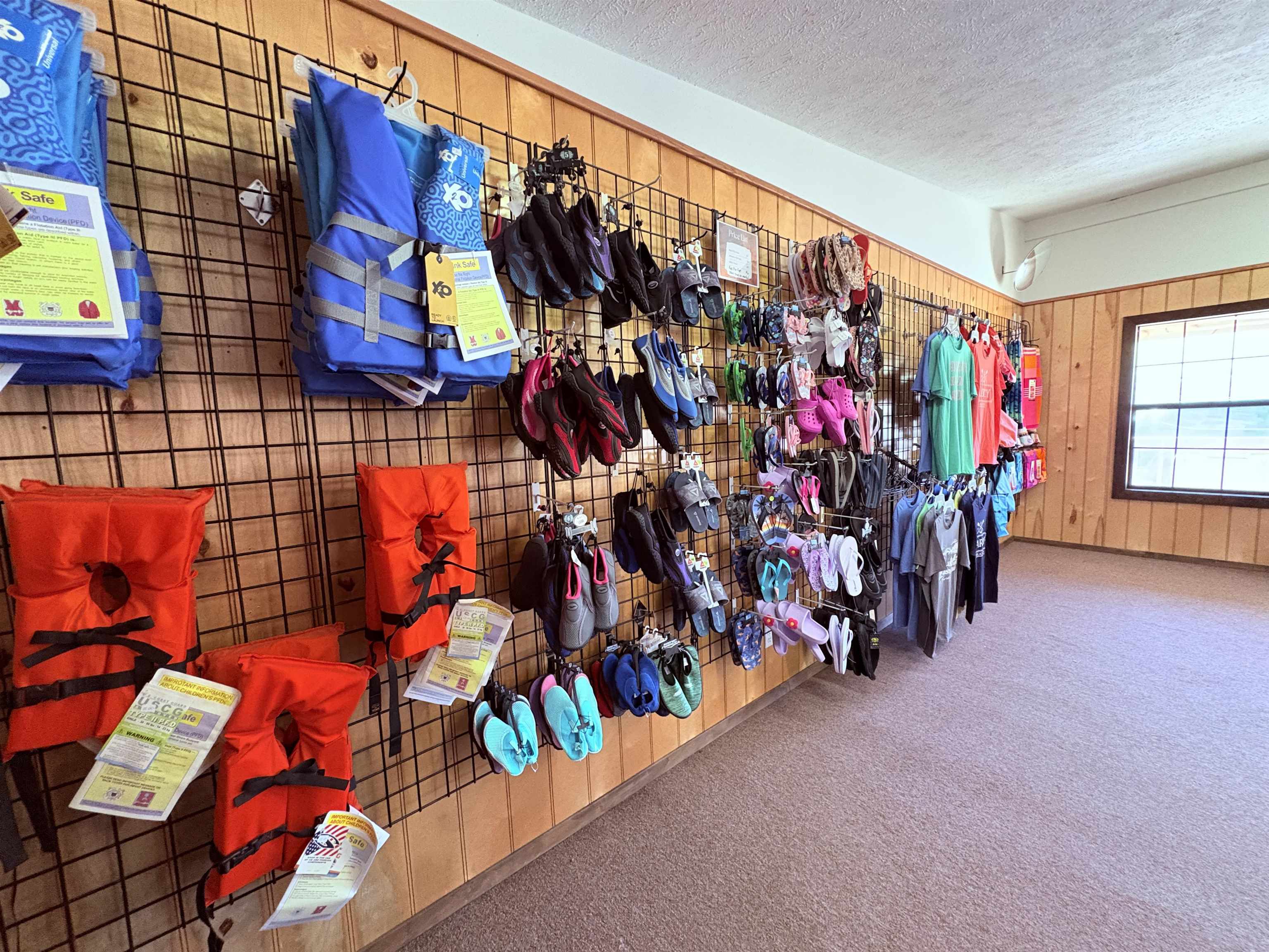 Photo 6 - Commercial / Industrial for sale – 420  Highway 63   Hardy, AR