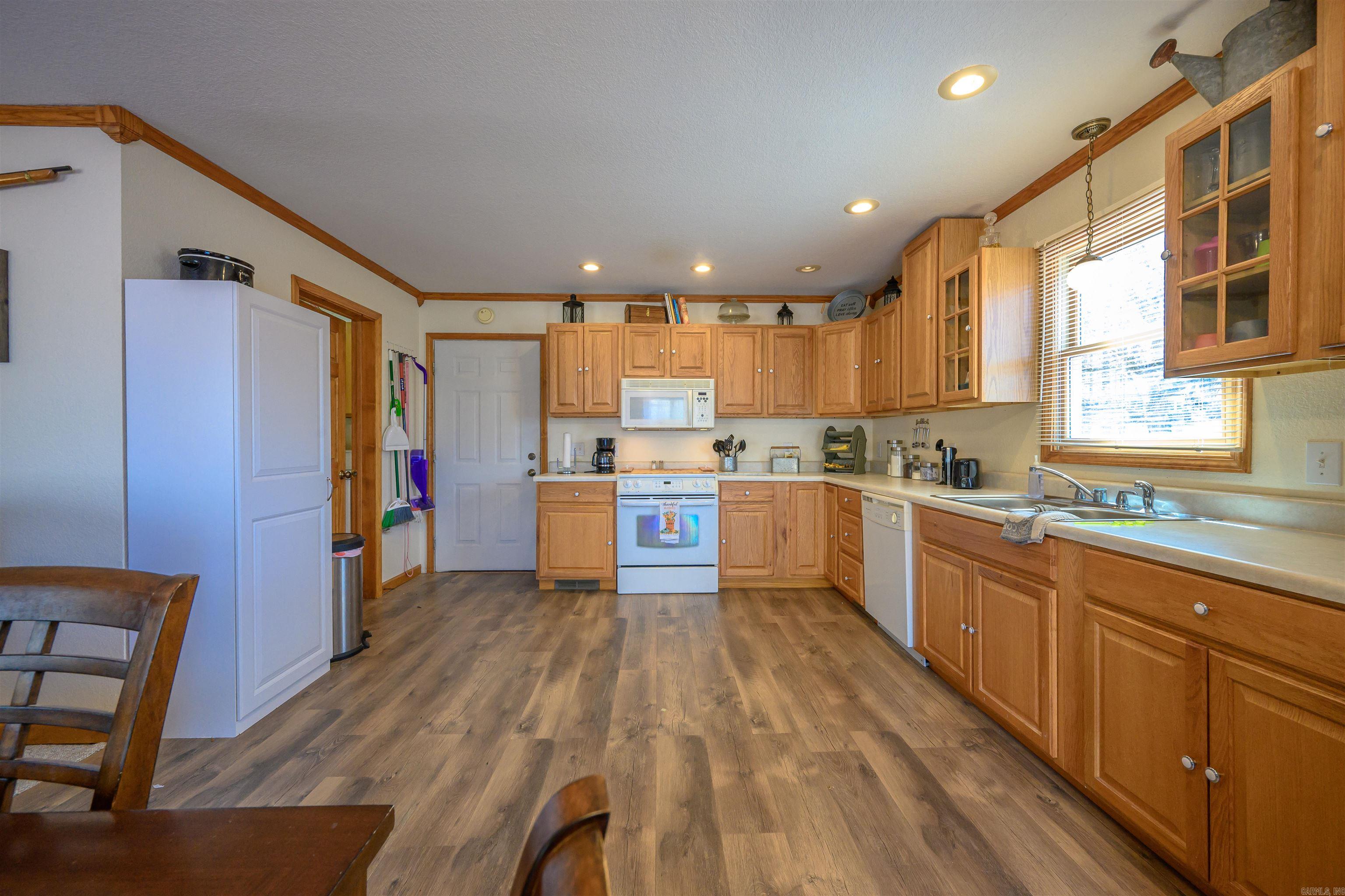 Photo 9 - Residential for sale – 152 E Lakeshore   Cherokee Village, AR