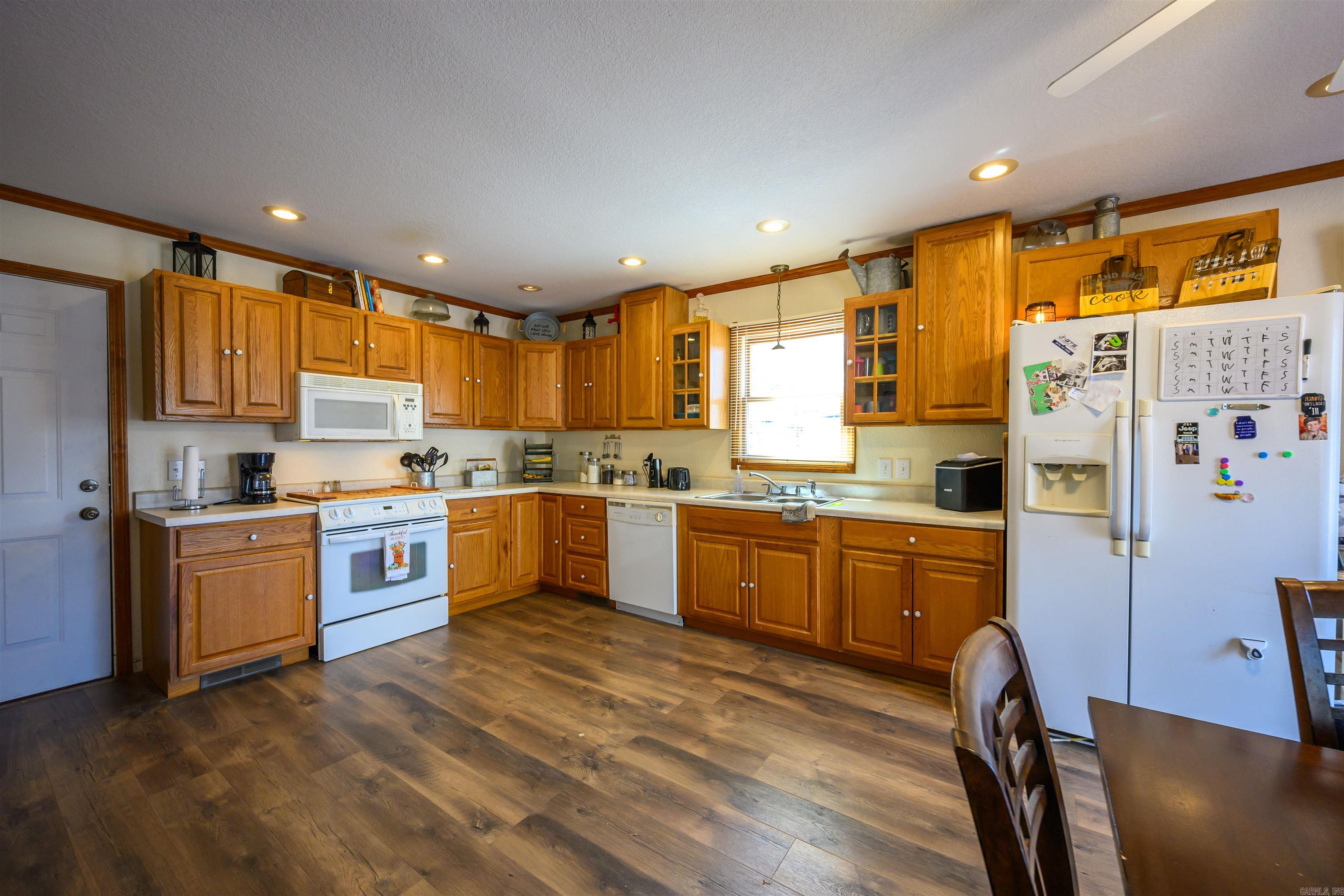 Photo 10 - Residential for sale – 152 E Lakeshore   Cherokee Village, AR