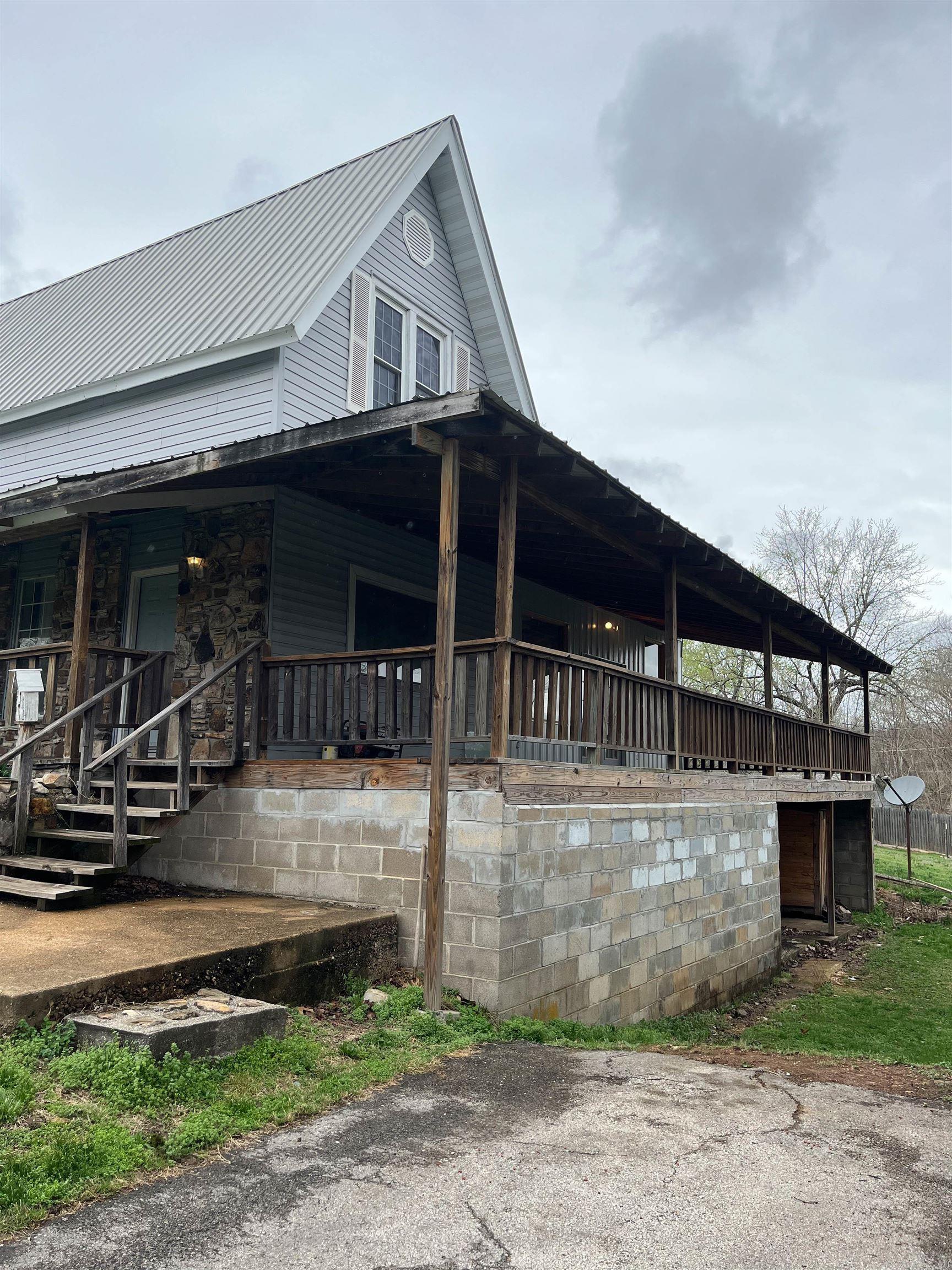 Photo 3 - Residential for sale – 695  Summit   Mammoth Spring, AR