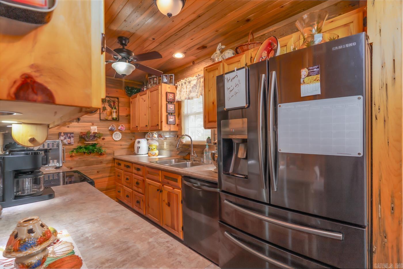 Photo 14 - Residential for sale – 21 W Lakeshore Dr   Highland, AR