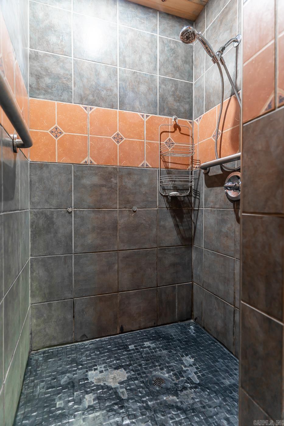 Photo 22 - Residential for sale – 21 W Lakeshore Dr   Highland, AR