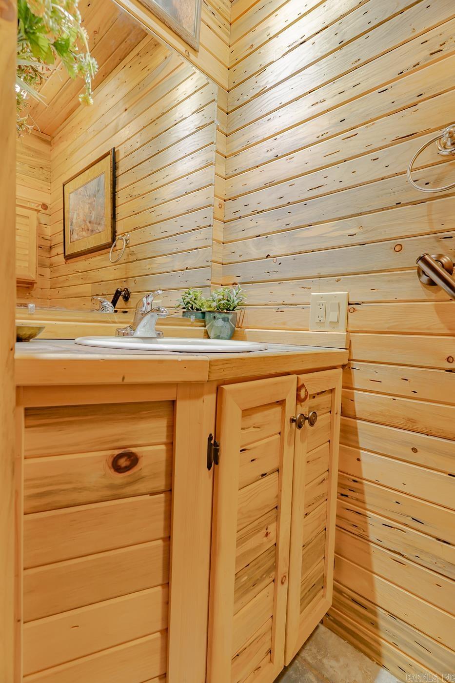 Photo 26 - Residential for sale – 21 W Lakeshore Dr   Highland, AR