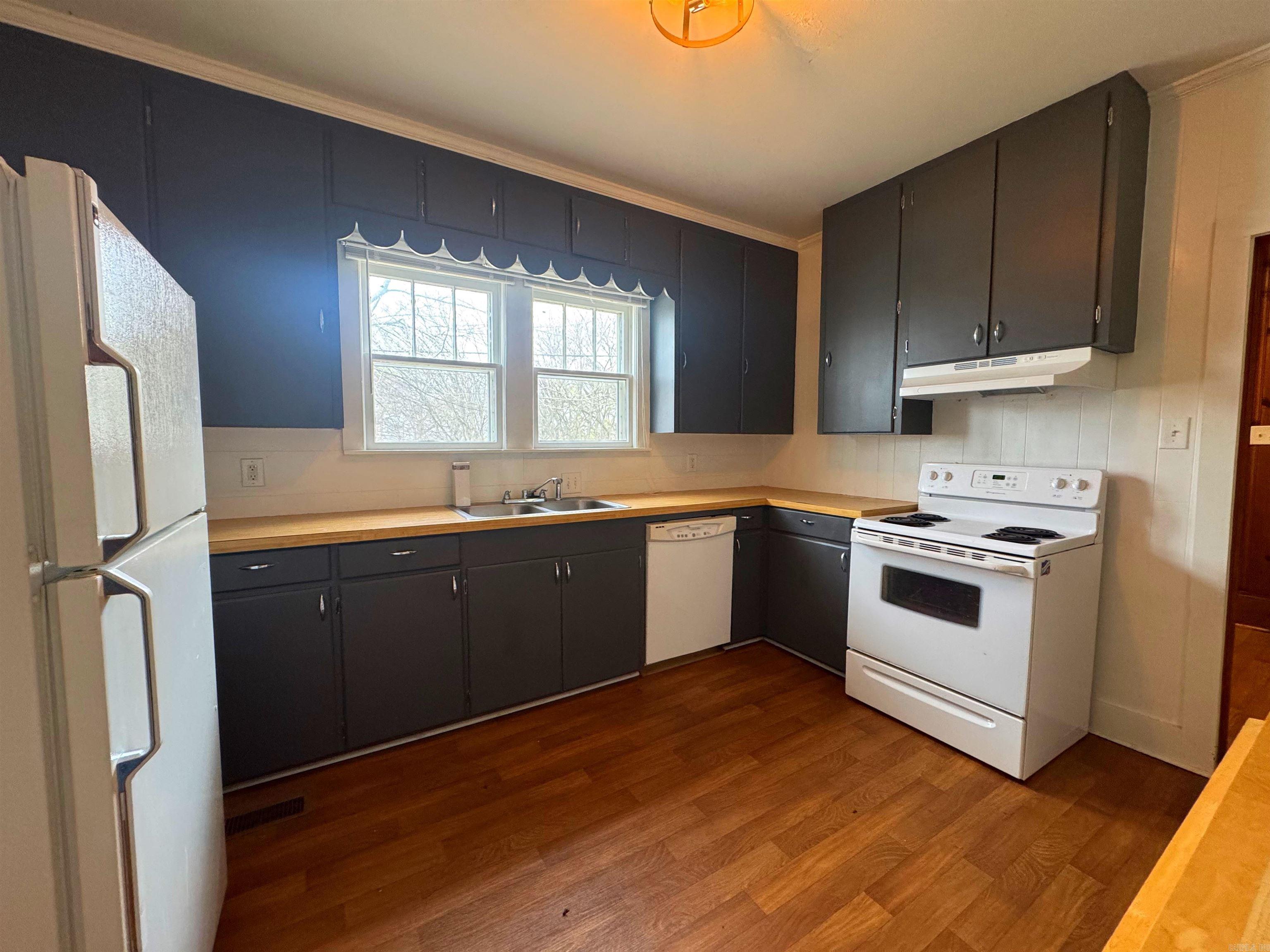 Photo 8 - Residential for sale – 1511  Byers   Batesville, AR