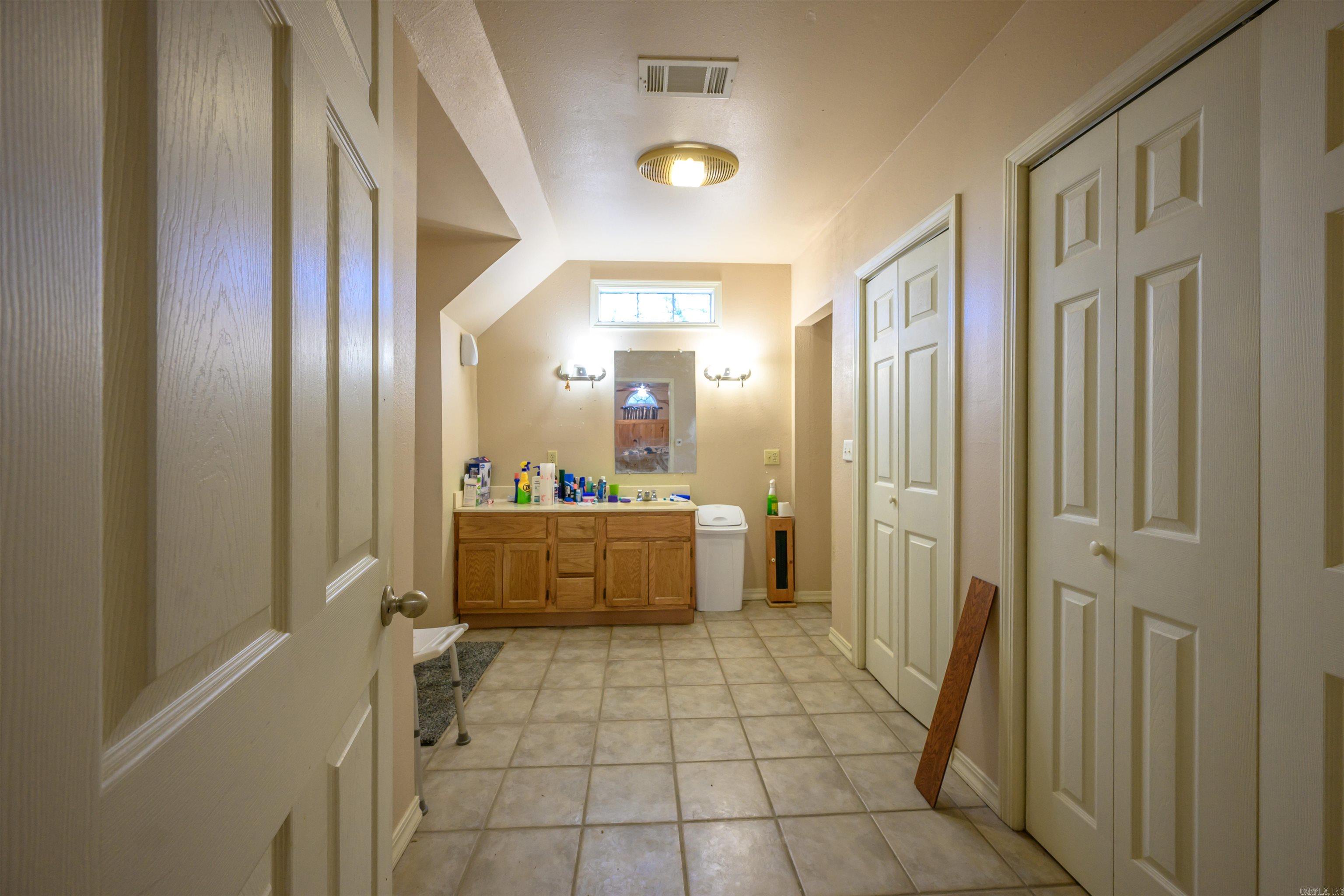 Photo 8 - Residential for sale – 548 S Broad   Batesville, AR