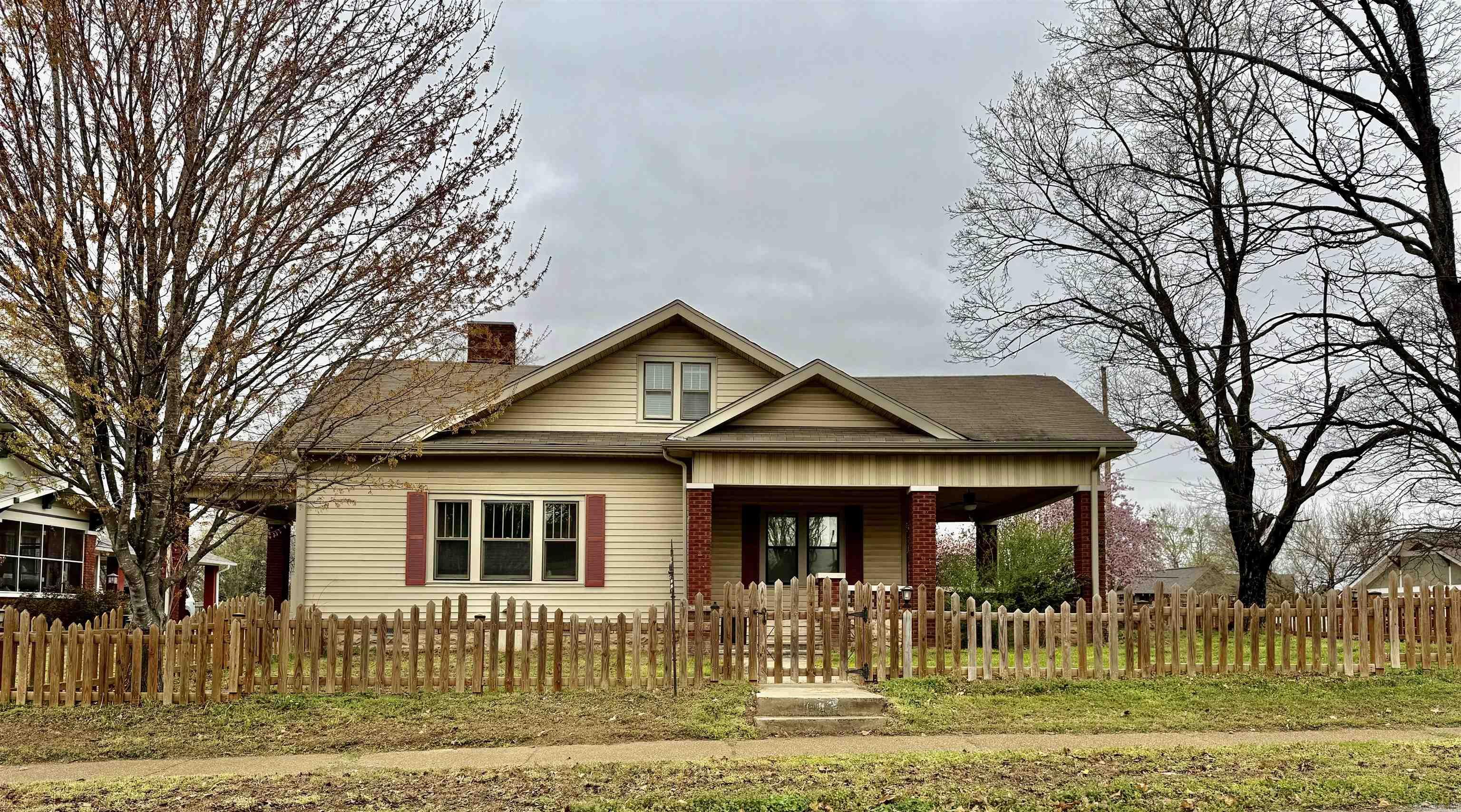 Residential for sale – 1087 E College   Batesville, AR