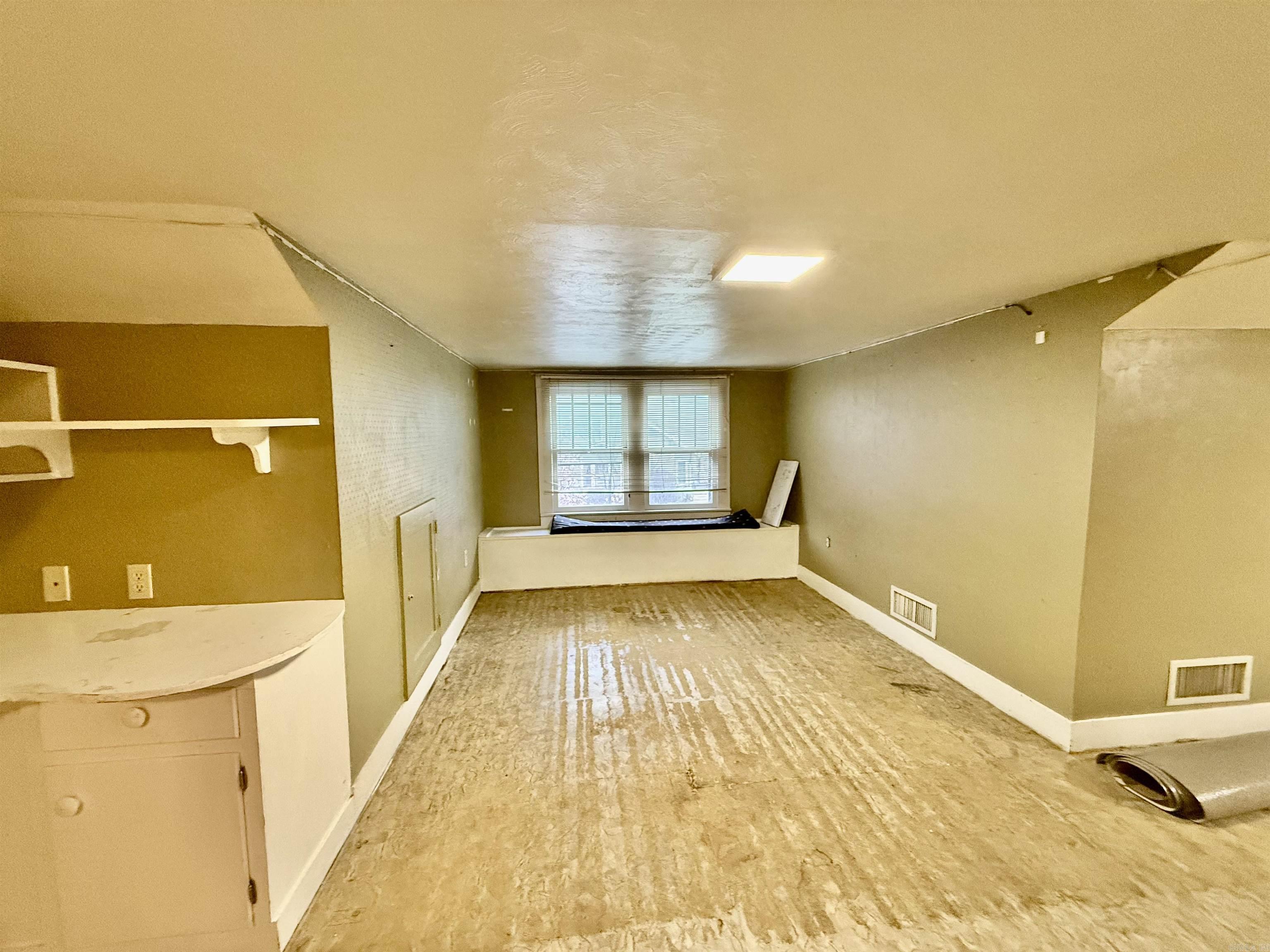 Photo 17 - Residential for sale – 1087 E College   Batesville, AR