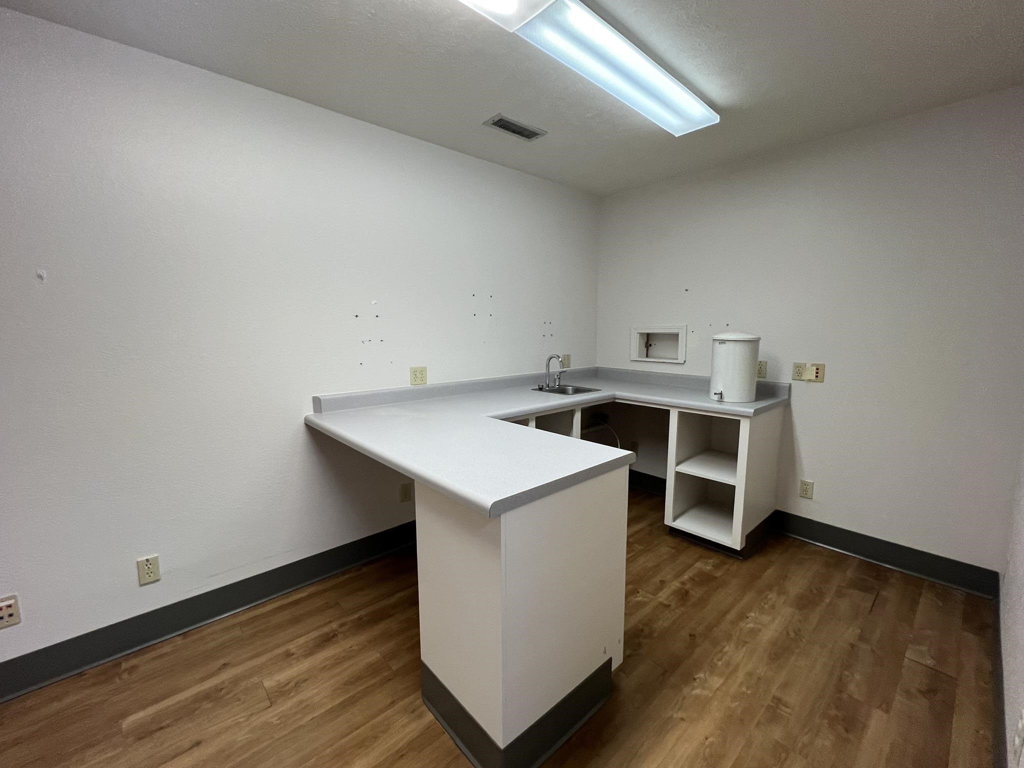 Photo 10 - Commercial / Industrial for sale – 260  Main Street   Mammoth Spring, AR