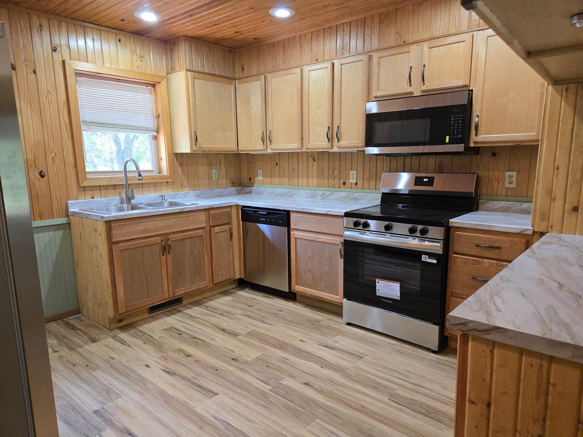 Photo 13 - Residential for sale – 216  Bobo   Hardy, AR