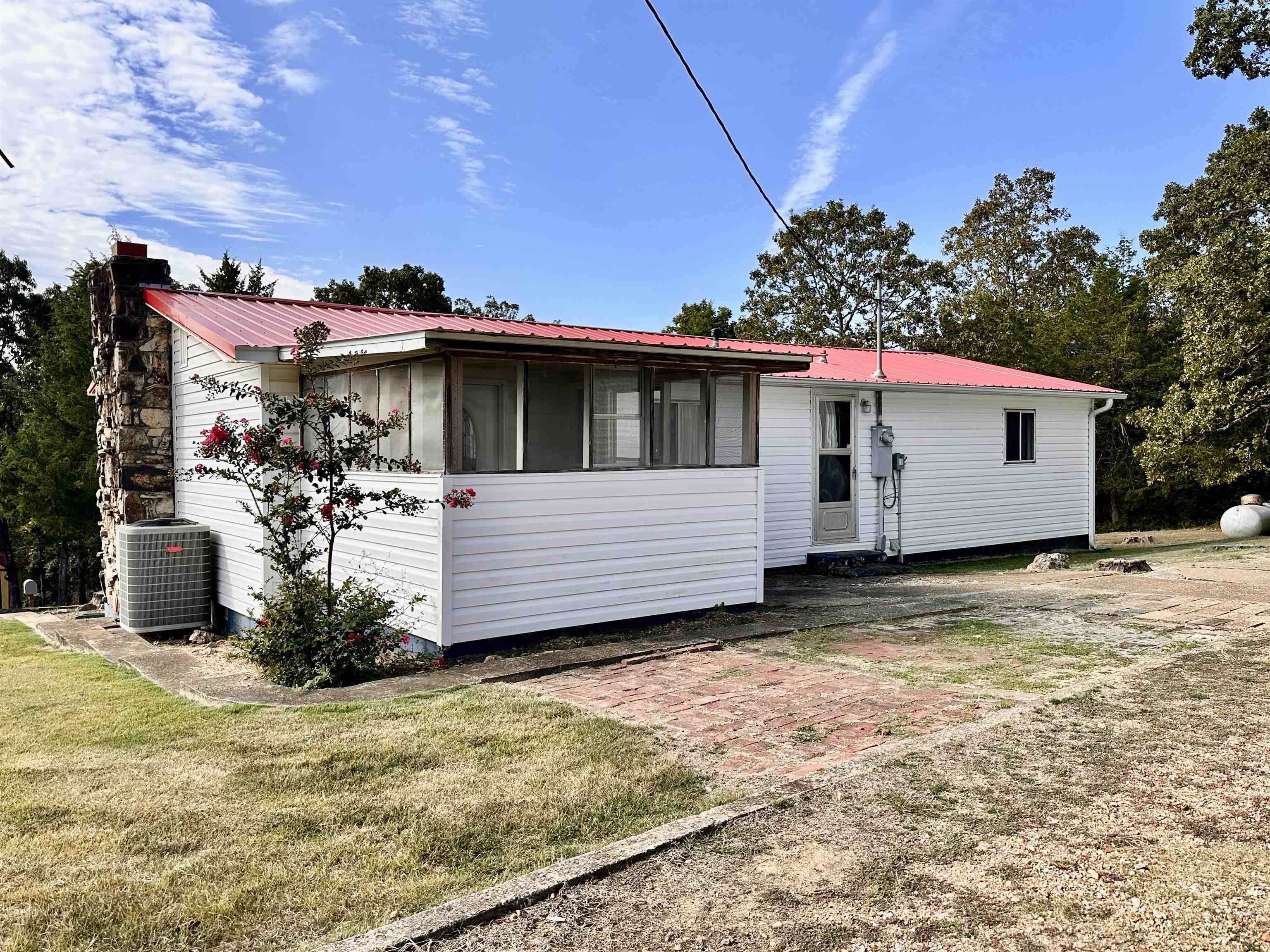 Photo 5 - Residential for sale – 106  Edna   Highland, AR