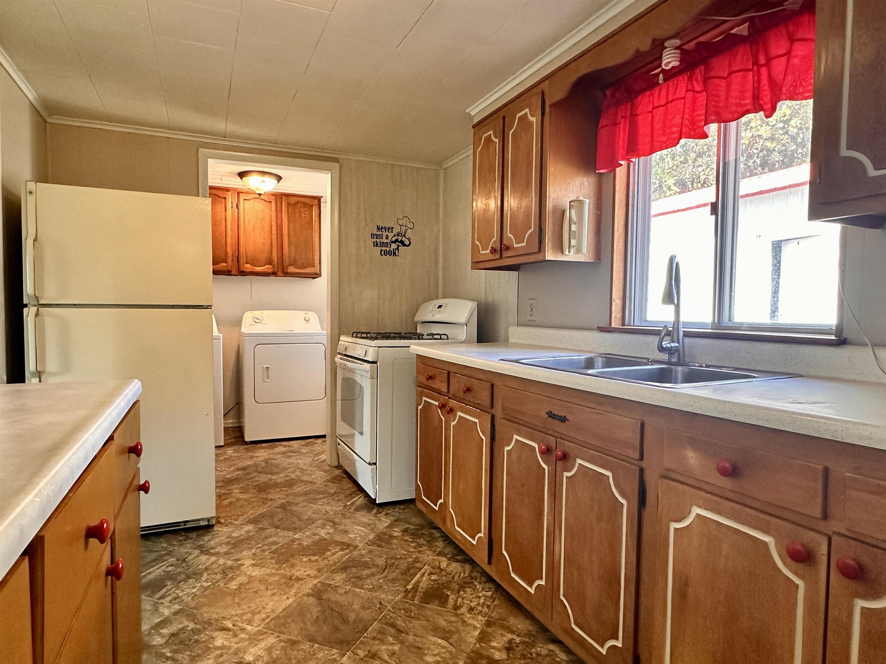 Photo 9 - Residential for sale – 106  Edna   Highland, AR