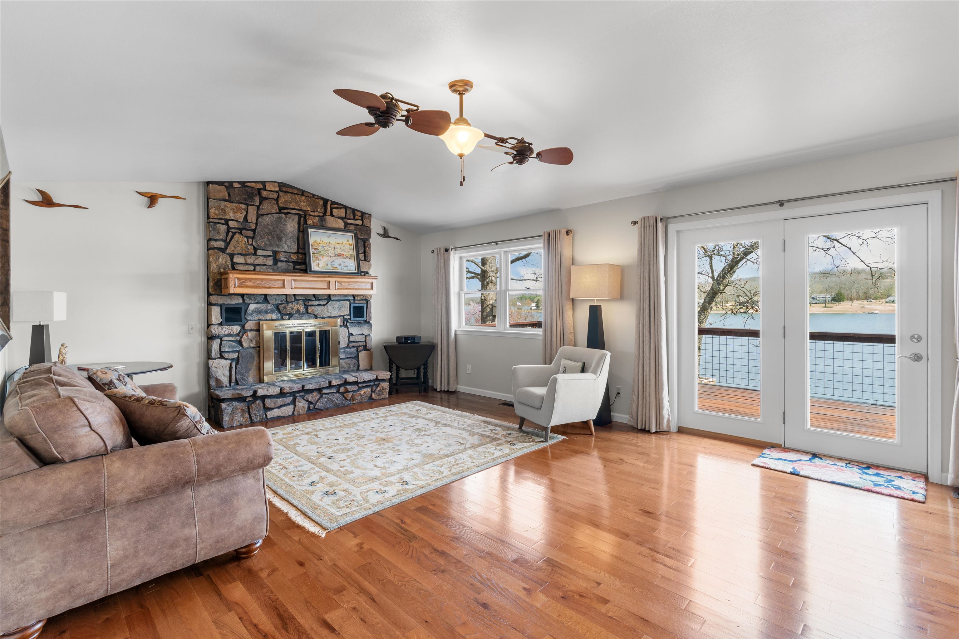 Photo 3 - Residential for sale – 404  Isabella Lane   Horseshoe Bend, AR