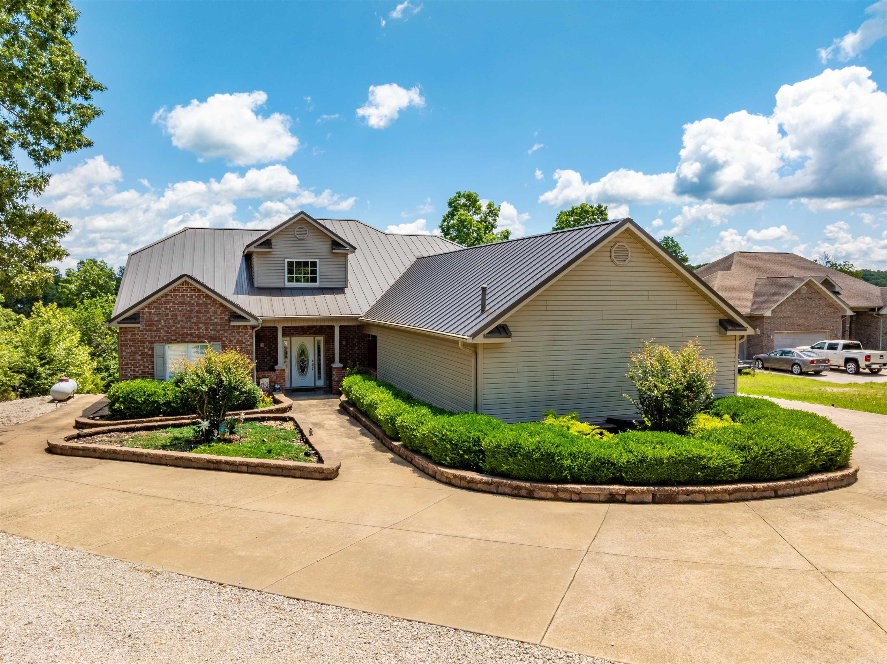 Residential for sale – 505 E Tri Lakes   Horseshoe Bend, AR