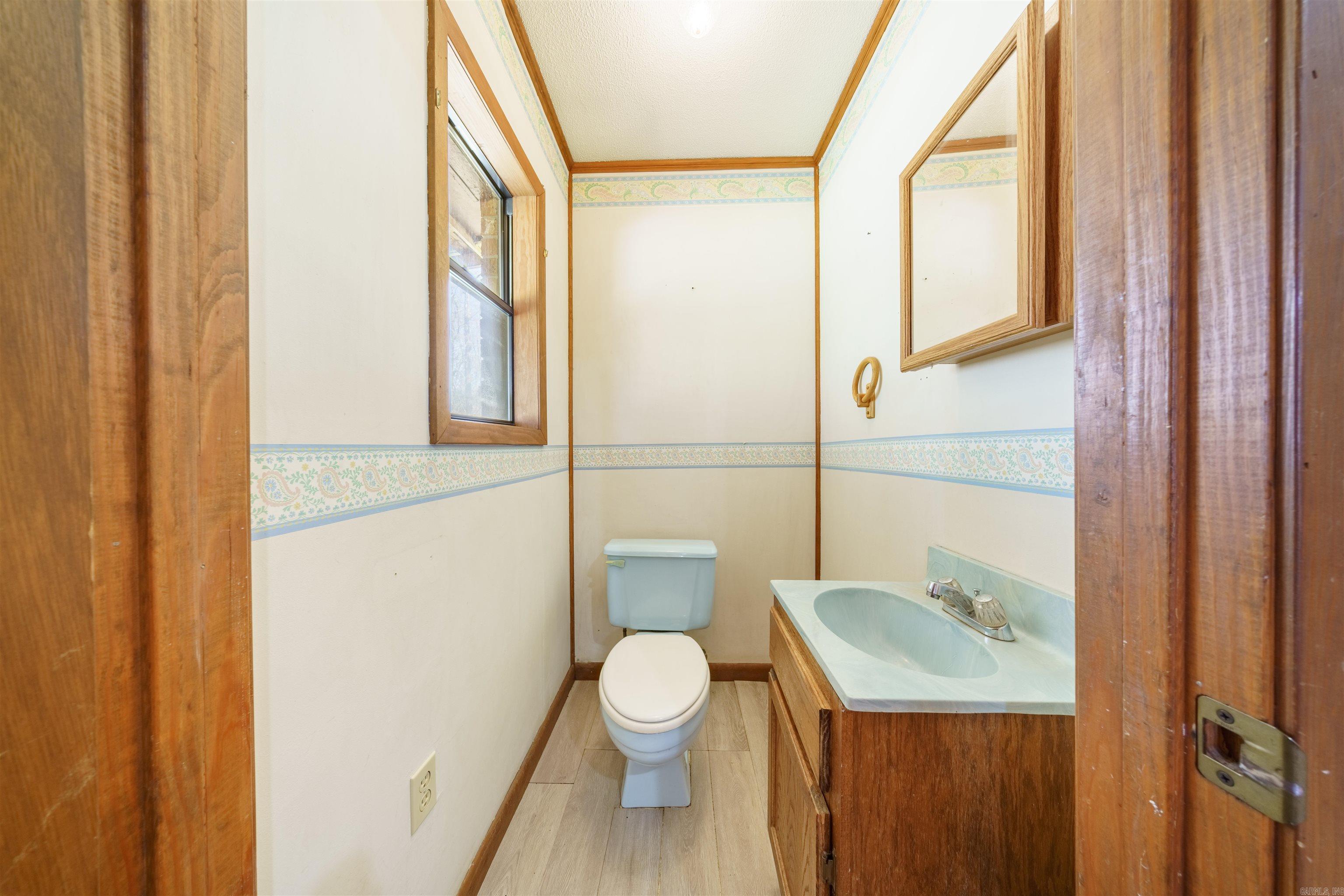 Photo 15 - Residential for sale – 651  Golden   Cave City, AR