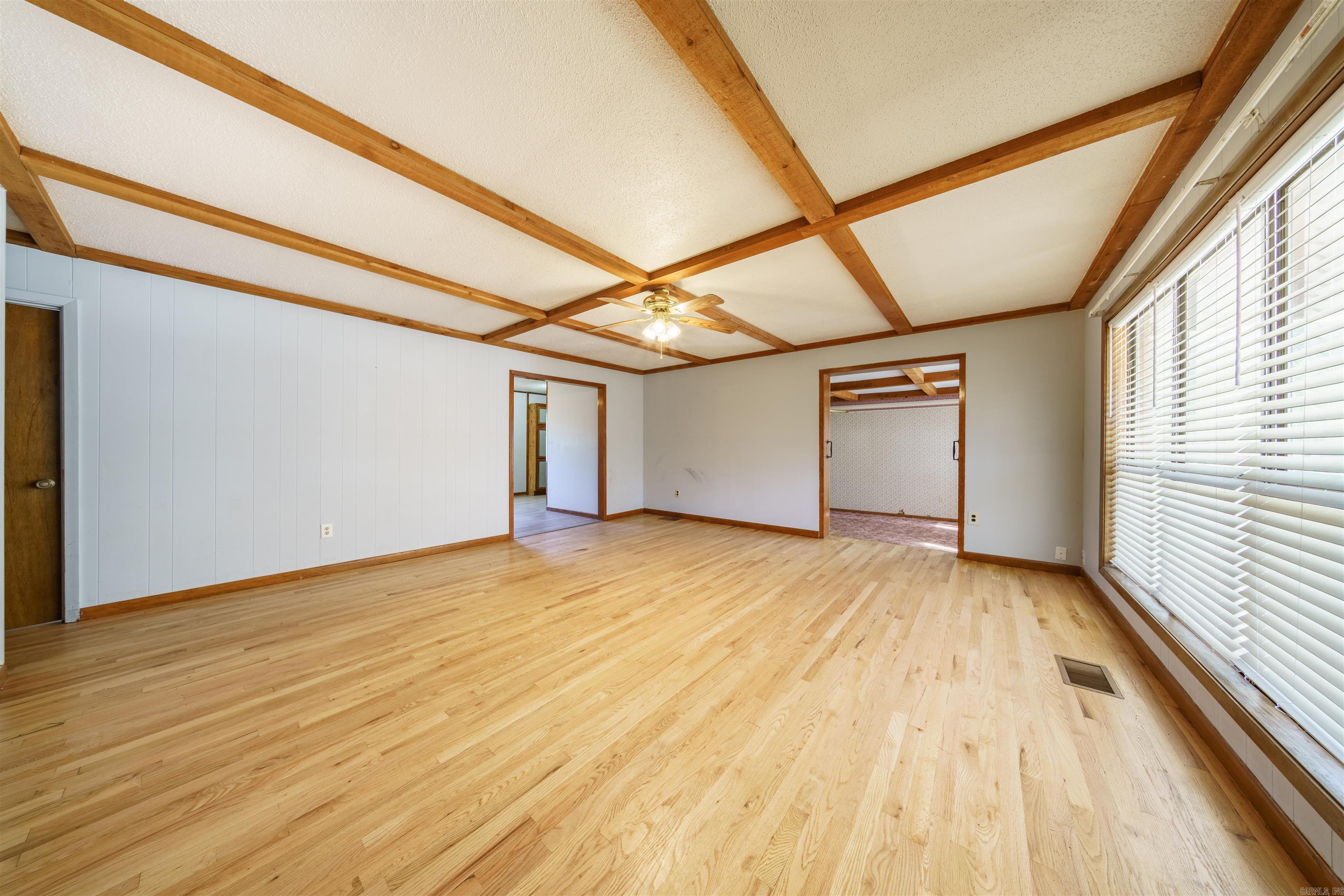 Photo 4 - Residential for sale – 651  Golden   Cave City, AR