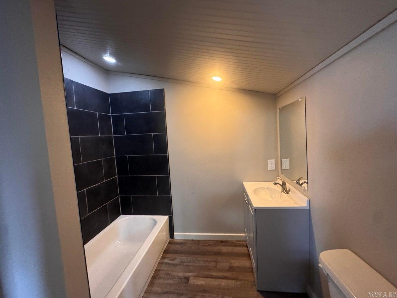 Photo 11 - Residential for sale – 748  Brooks   Batesville, AR