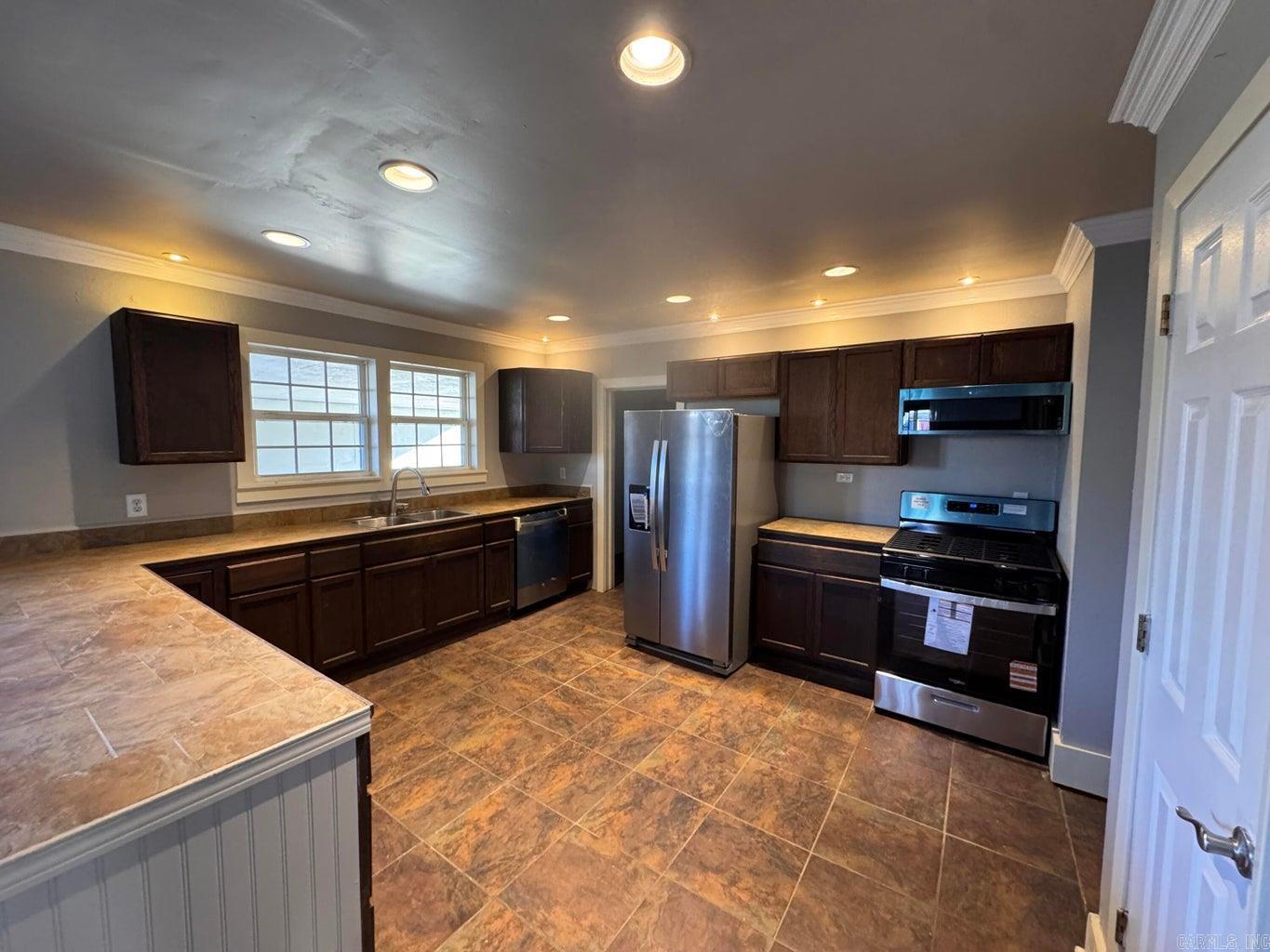 Photo 3 - Residential for sale – 748  Brooks   Batesville, AR