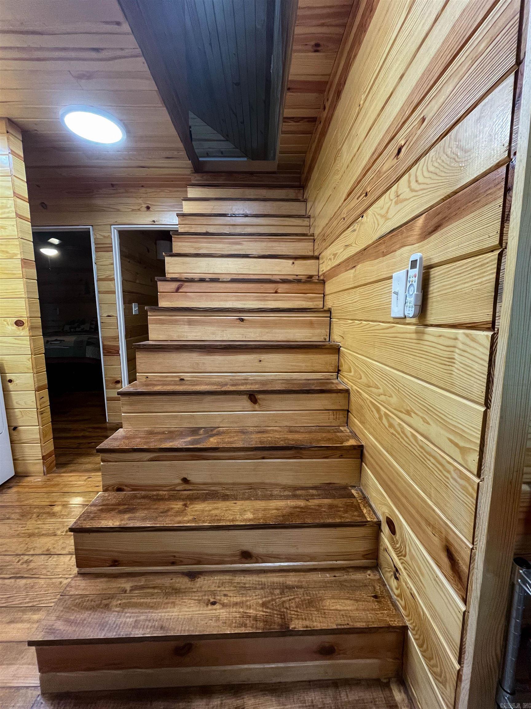 Photo 17 - Residential for sale – 213  Spring Lake Dr   Mammoth Spring, AR