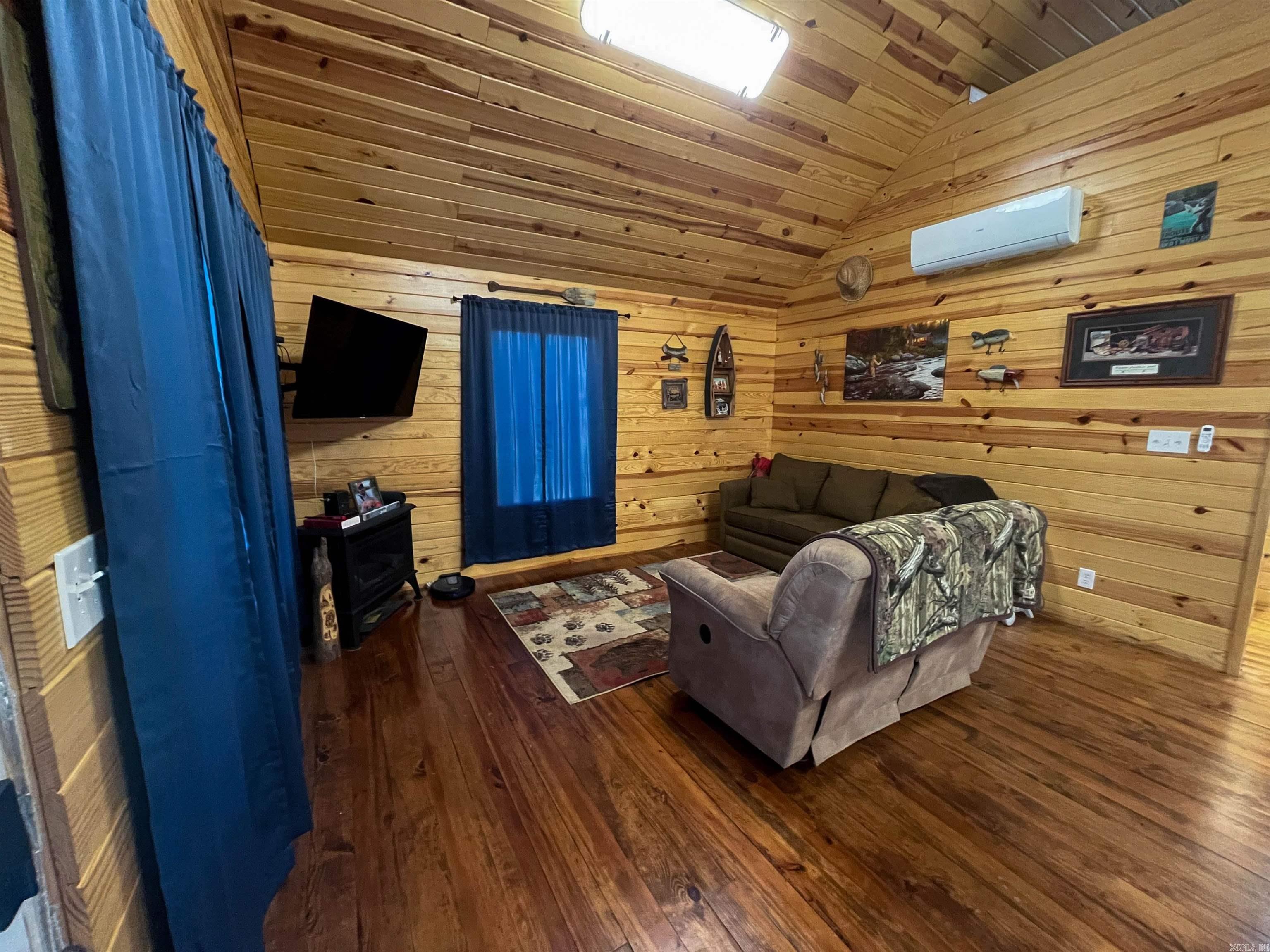 Photo 8 - Residential for sale – 213  Spring Lake Dr   Mammoth Spring, AR