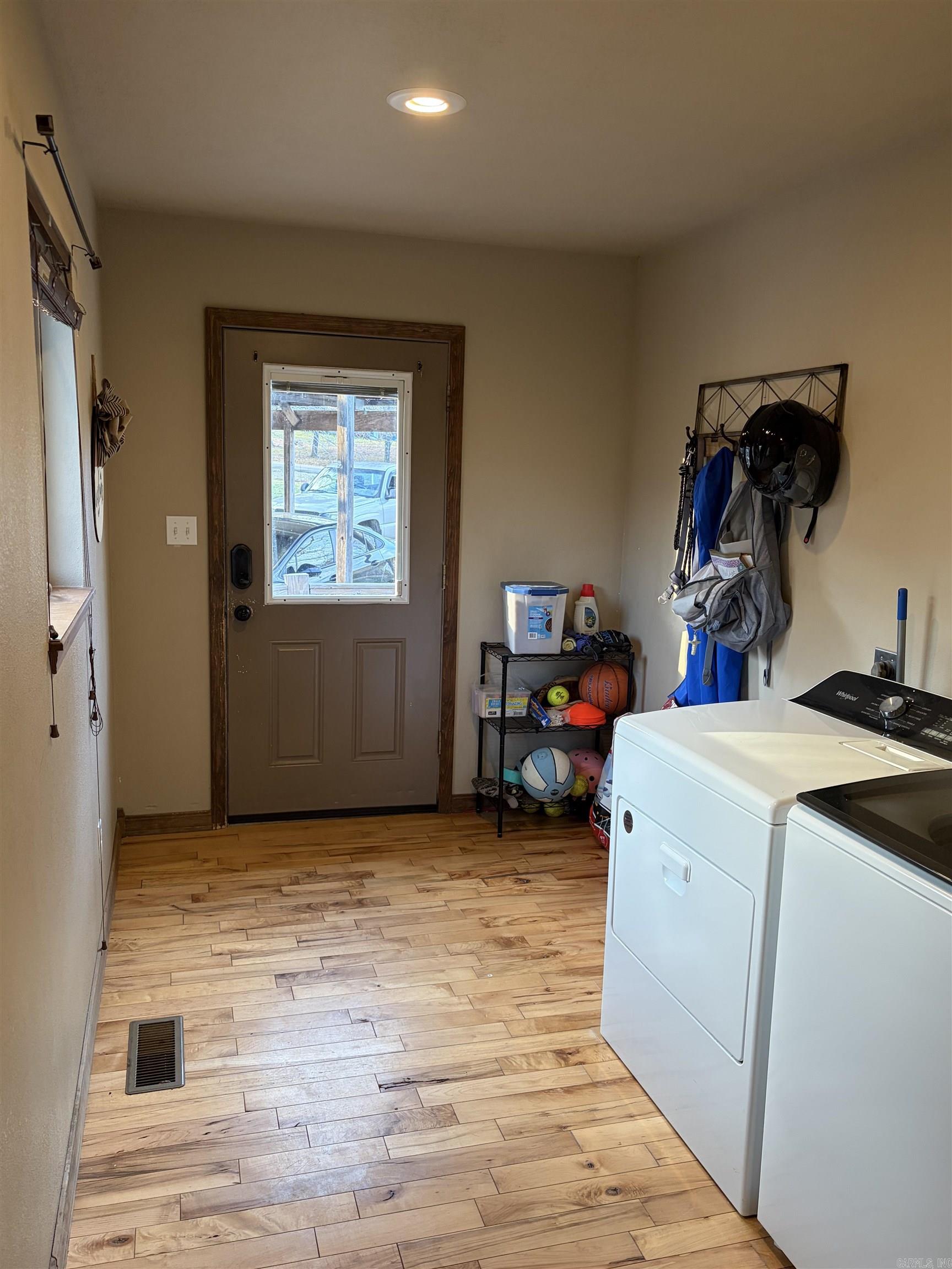 Photo 7 - Residential for sale – 314 N Cedar St   Salem, AR