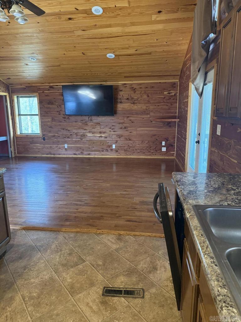 Photo 8 - Residential for sale – 1509  Newport   Batesville, AR