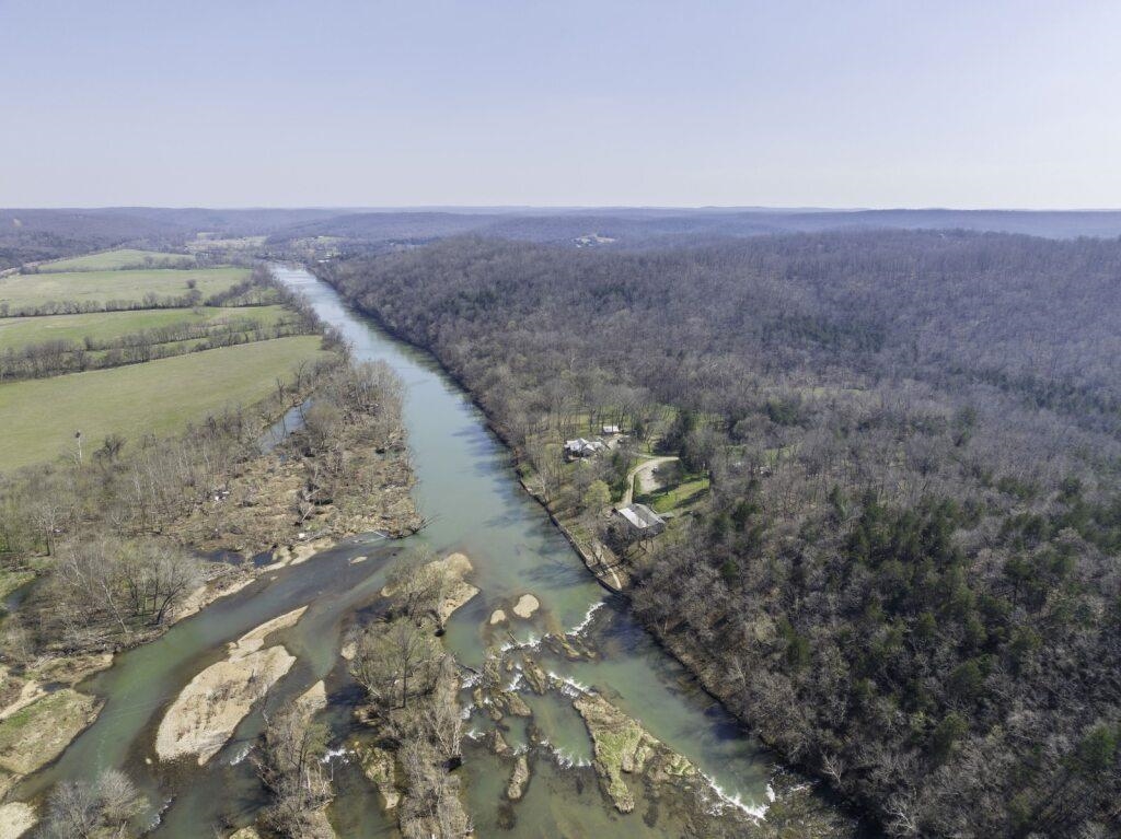 Photo 2 - Residential for sale – 276  Bee Run   Hardy, AR