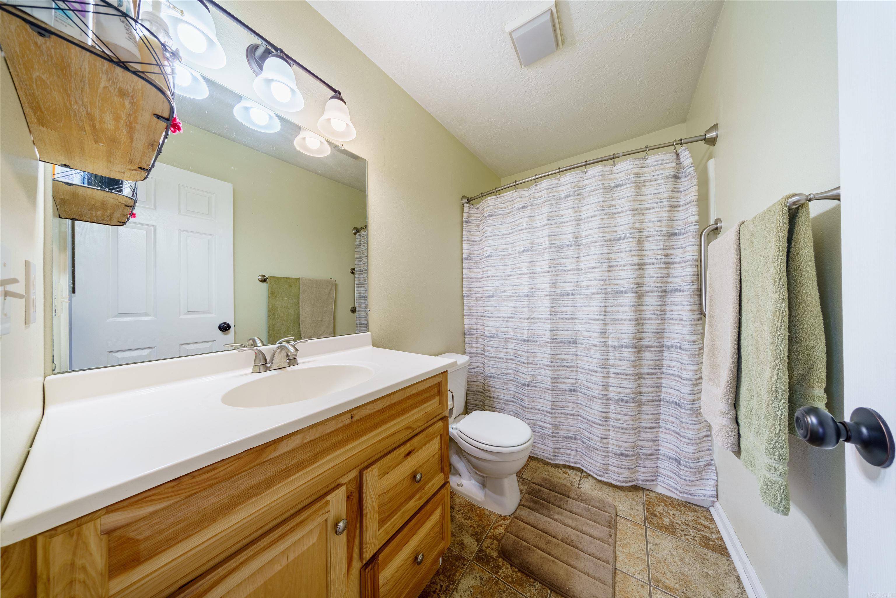 Photo 19 - Residential for sale – 40  Chimney Rd   Batesville, AR