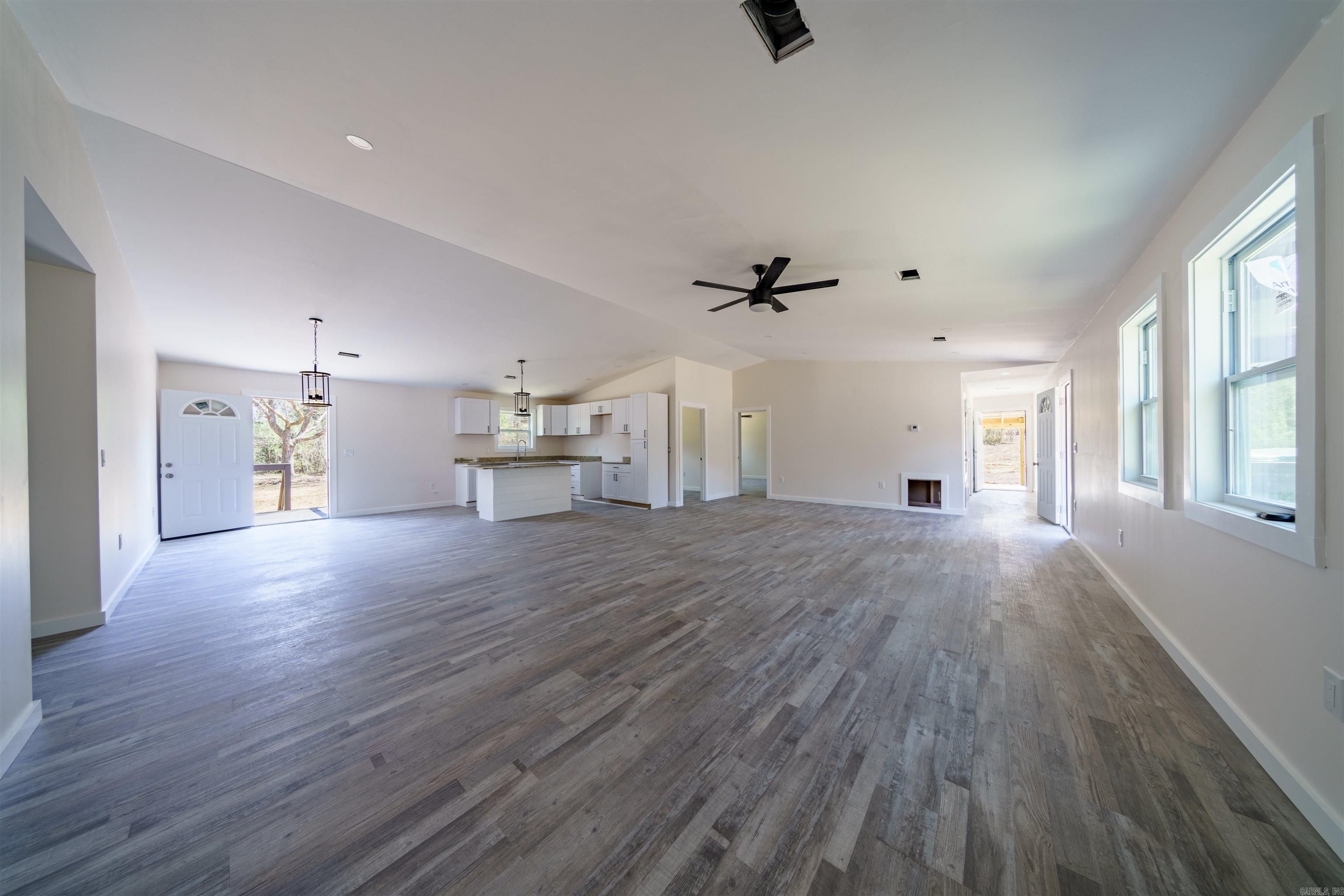 Photo 7 - Residential for sale – 31  Redneck Ln   Pleasant Plains, AR