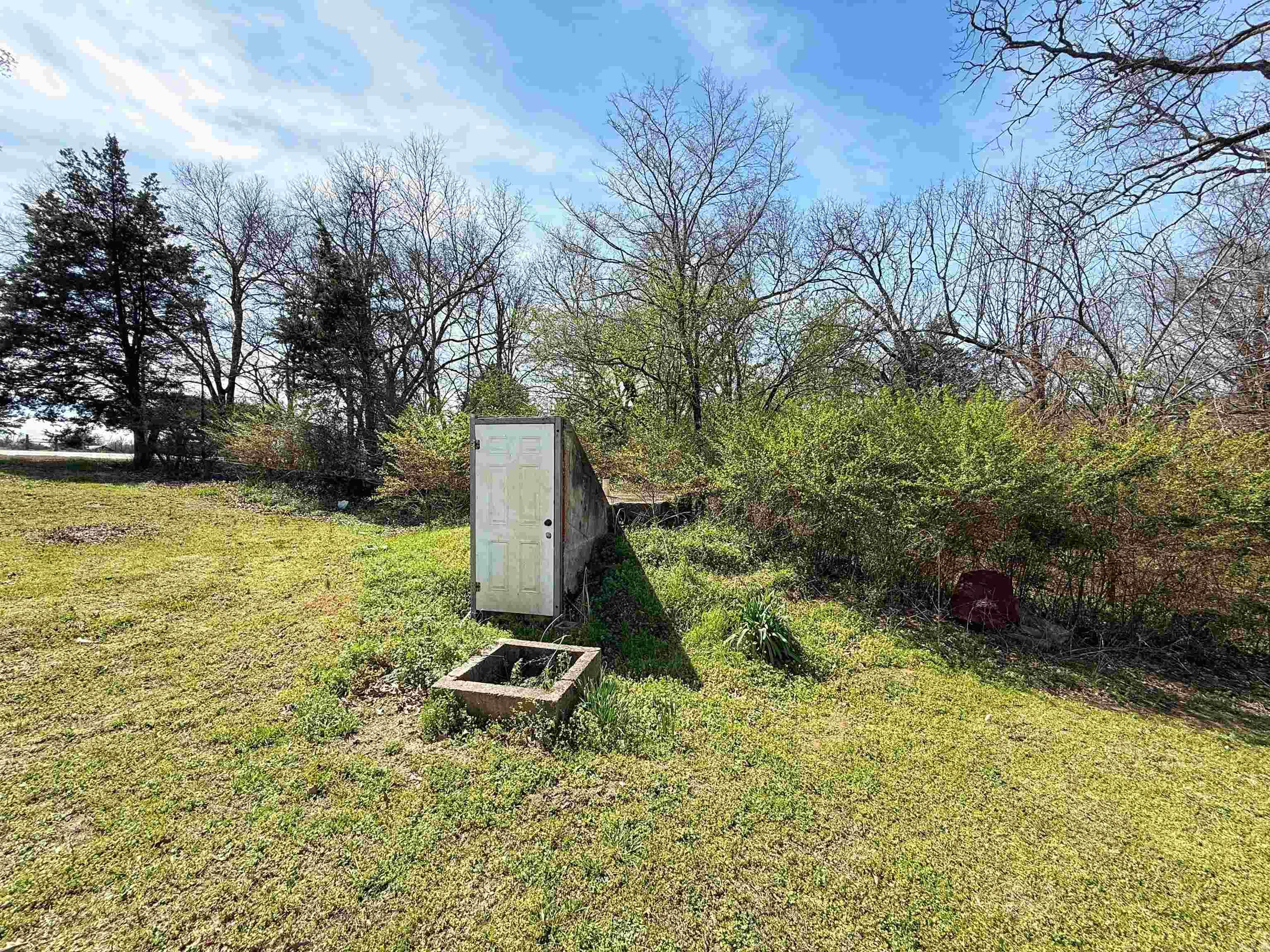 Photo 13 - Residential for sale – 814  Heber Springs   Batesville, AR