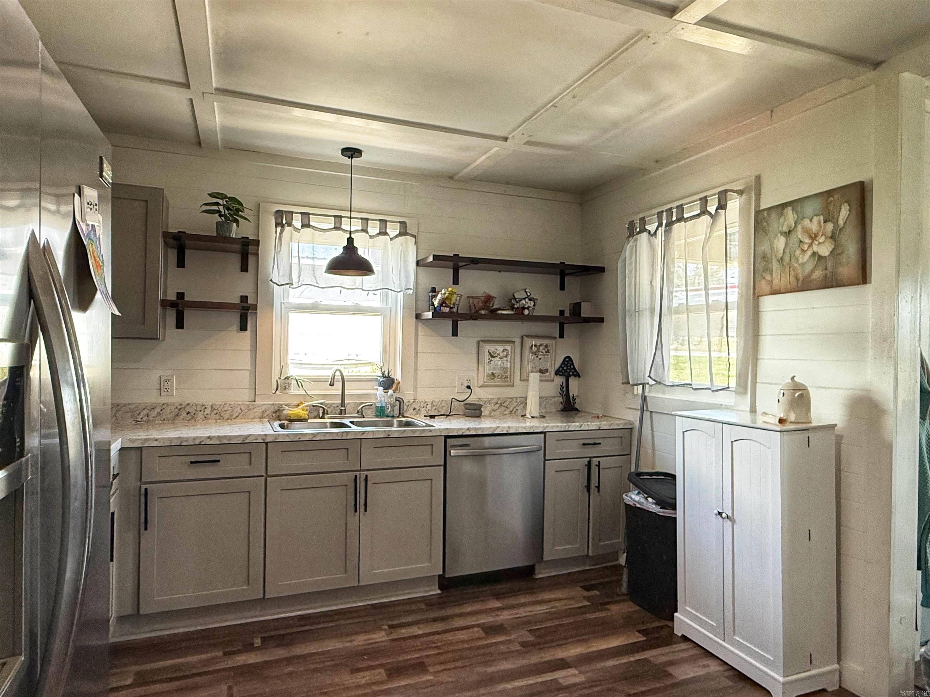 Photo 4 - Residential for sale – 814  Heber Springs   Batesville, AR