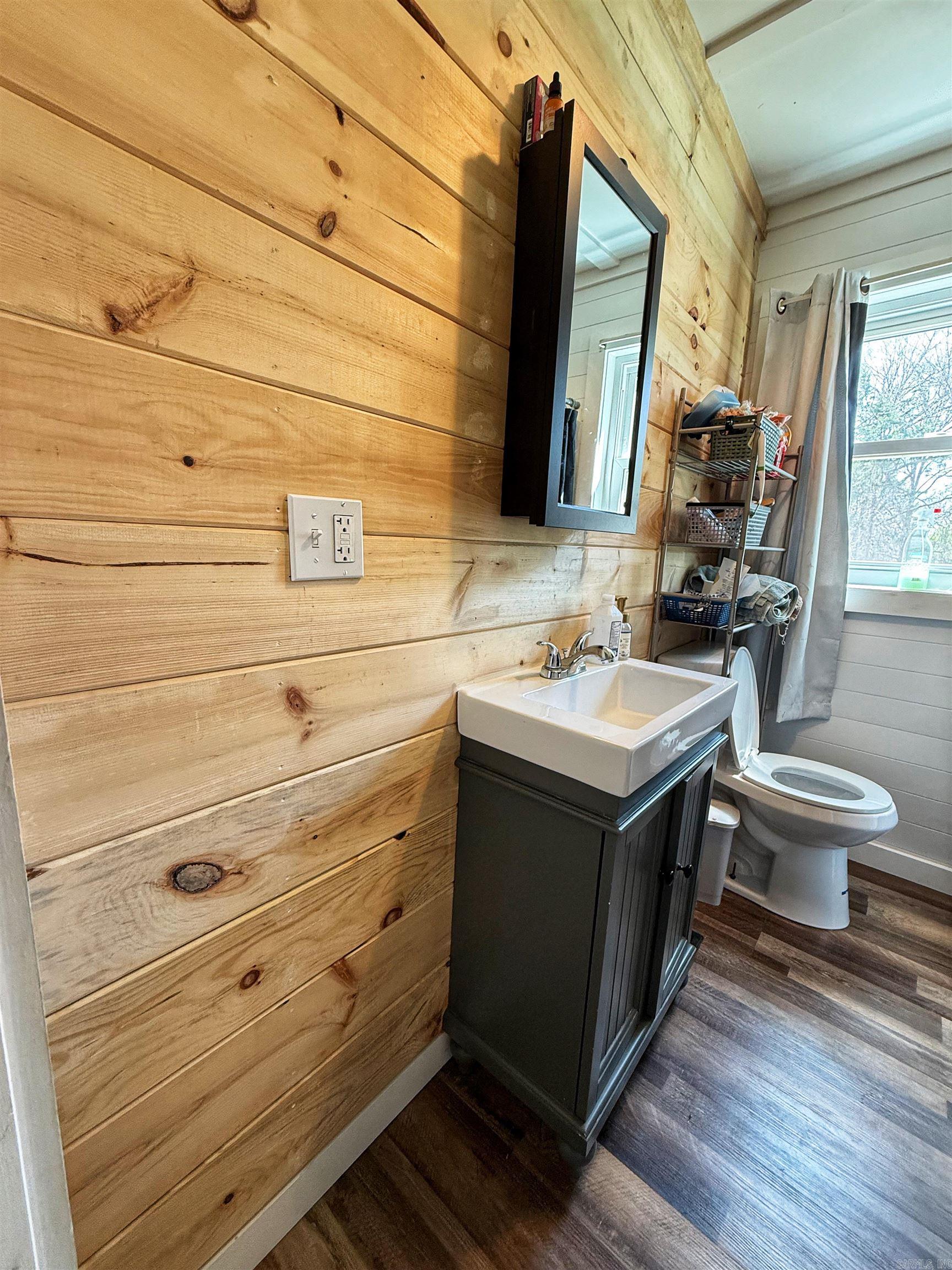 Photo 9 - Residential for sale – 814  Heber Springs   Batesville, AR