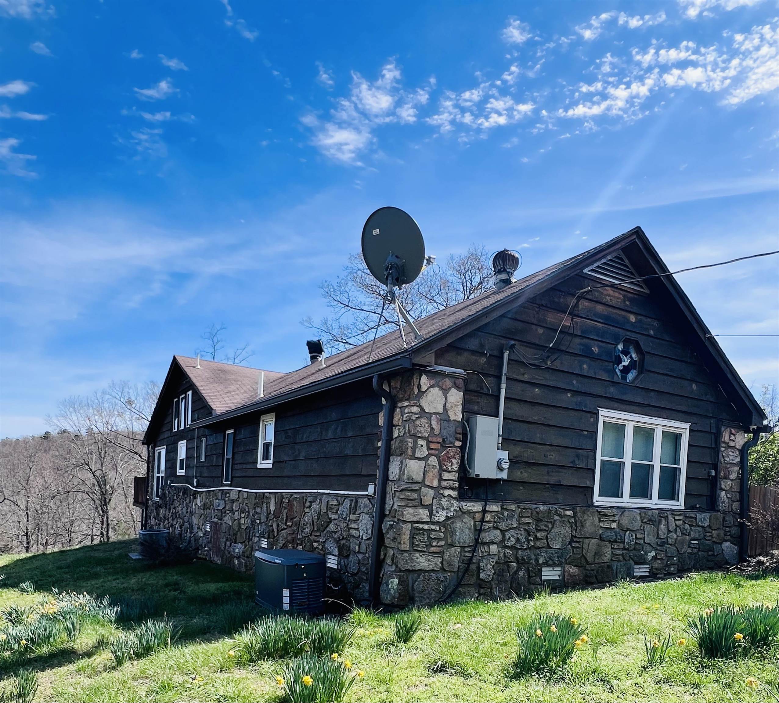 Photo 2 - Residential for sale – 133  Connelly   Melbourne, AR