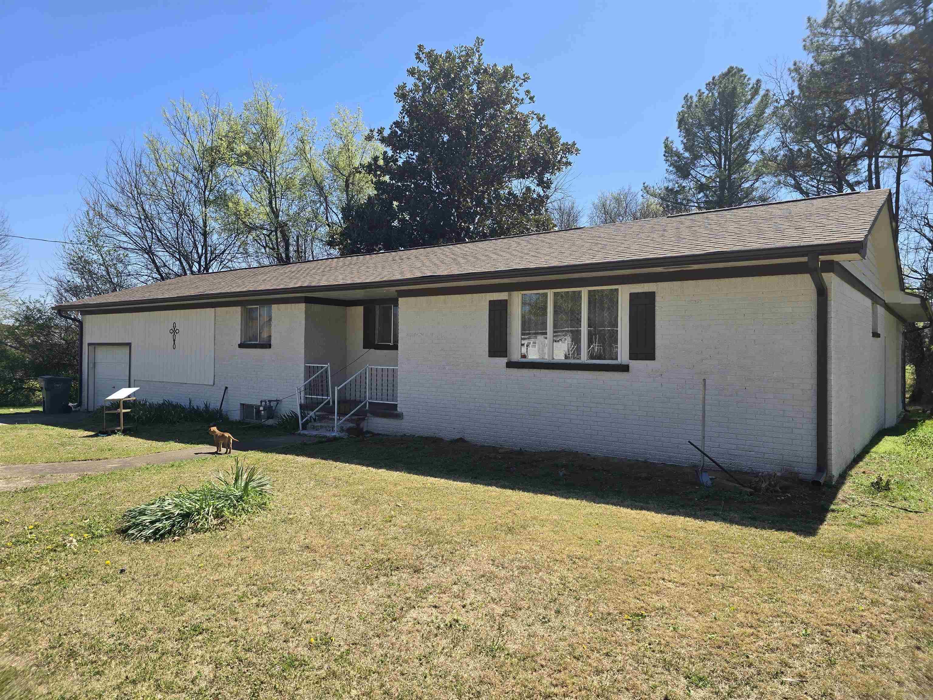 Photo 2 - Residential for sale – 1800  White   Batesville, AR