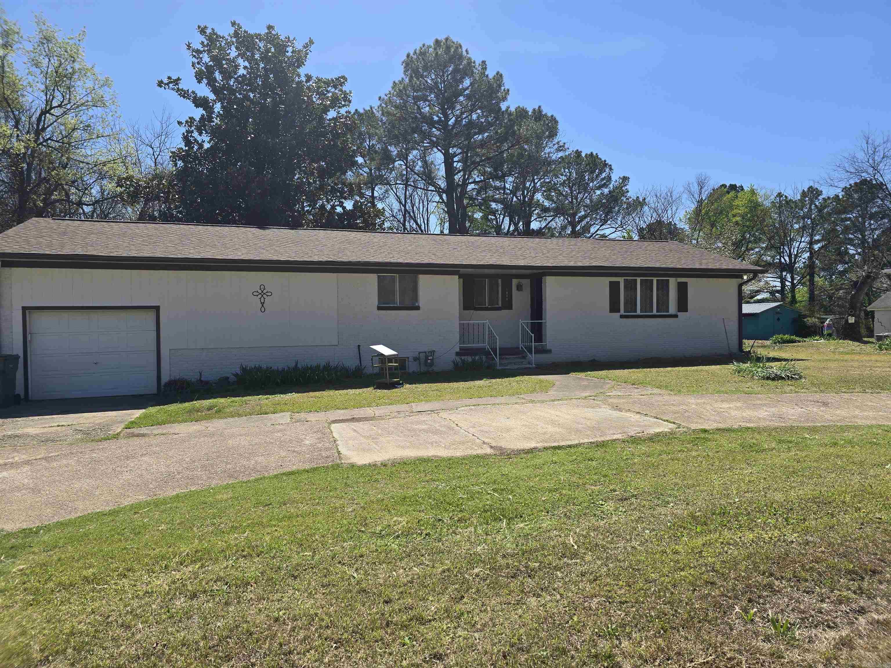 Photo 3 - Residential for sale – 1800  White   Batesville, AR
