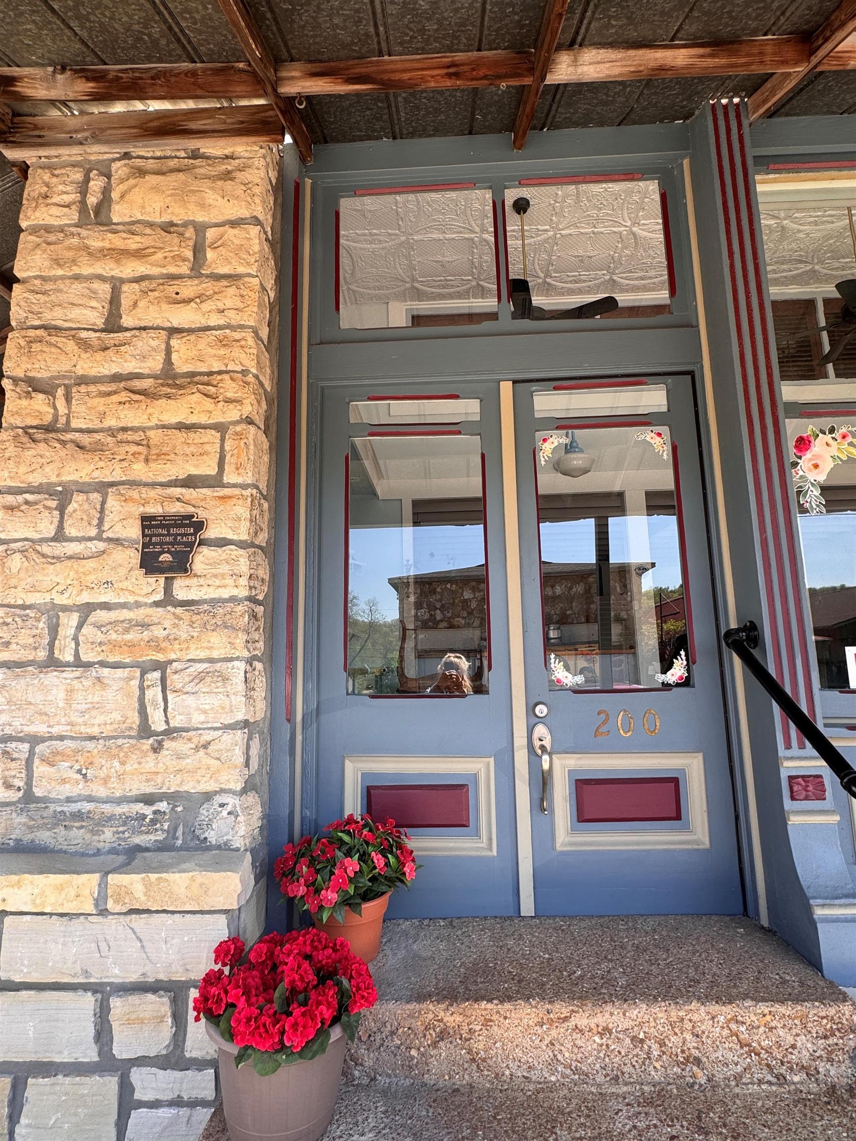 Photo 2 - Residential for sale – 200 E Main   Hardy, AR