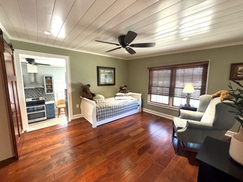 Photo 11 - Residential for sale – 200 E Main   Hardy, AR