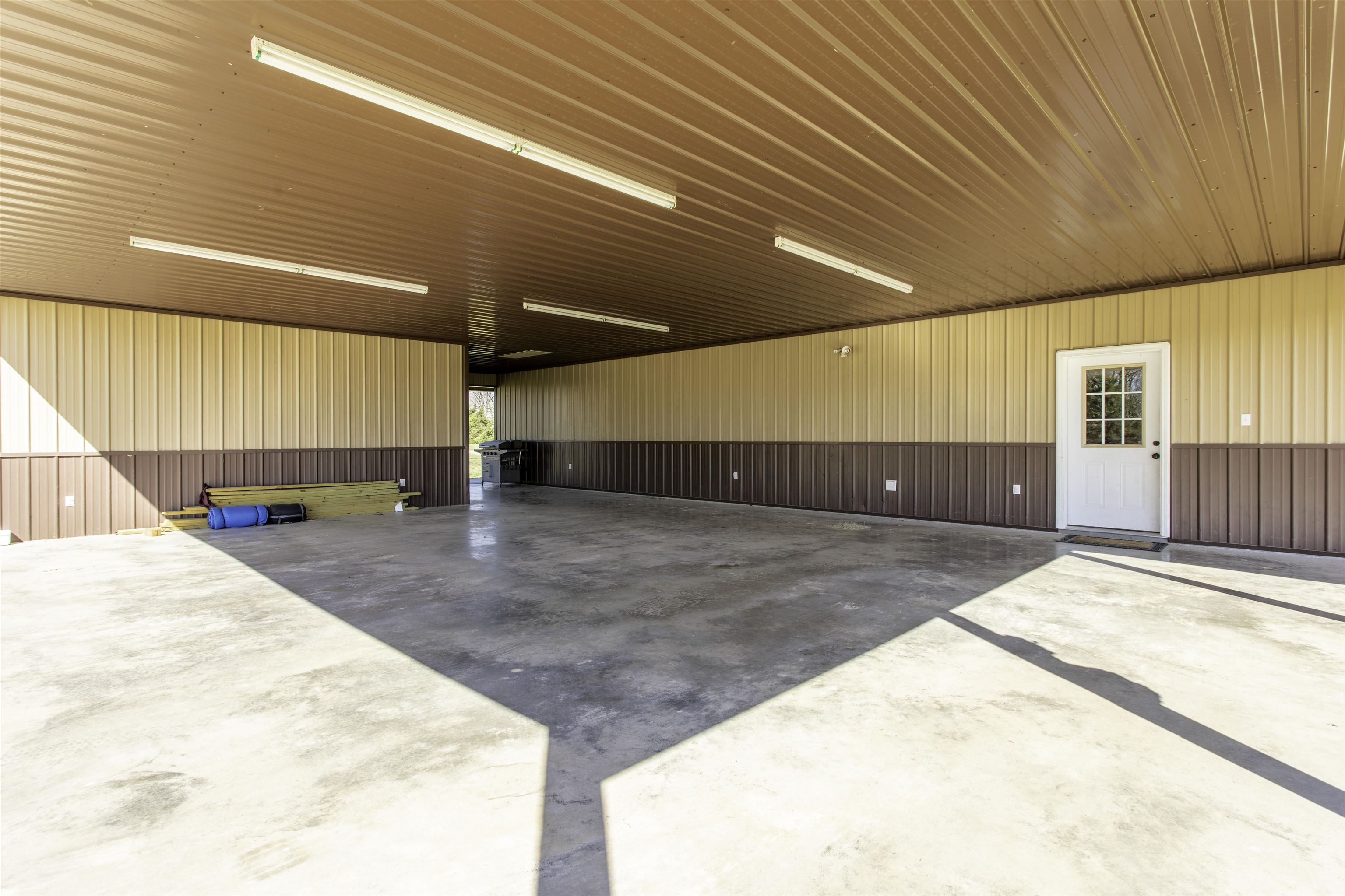 Photo 3 - Residential for sale – 157  Alma   Highland, AR