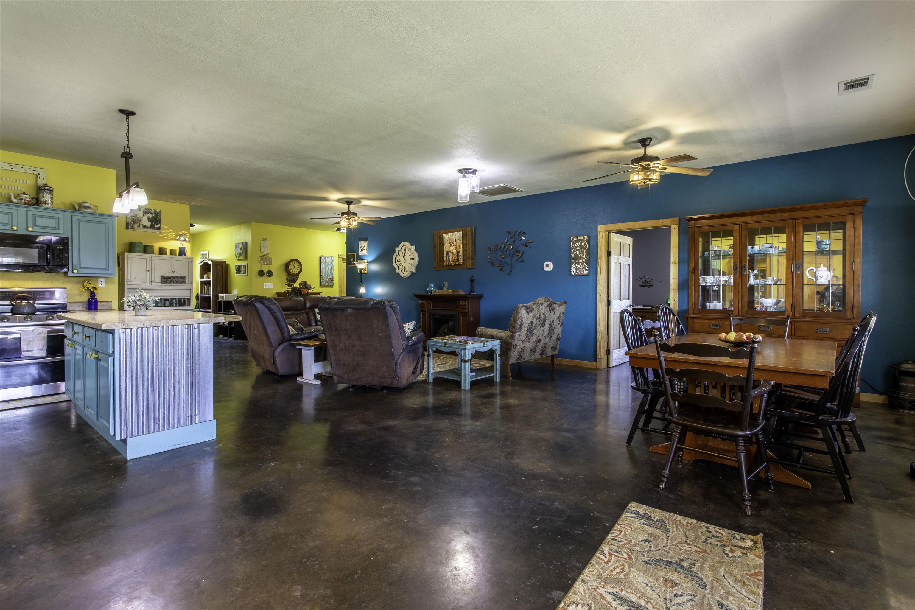 Photo 7 - Residential for sale – 157  Alma   Highland, AR