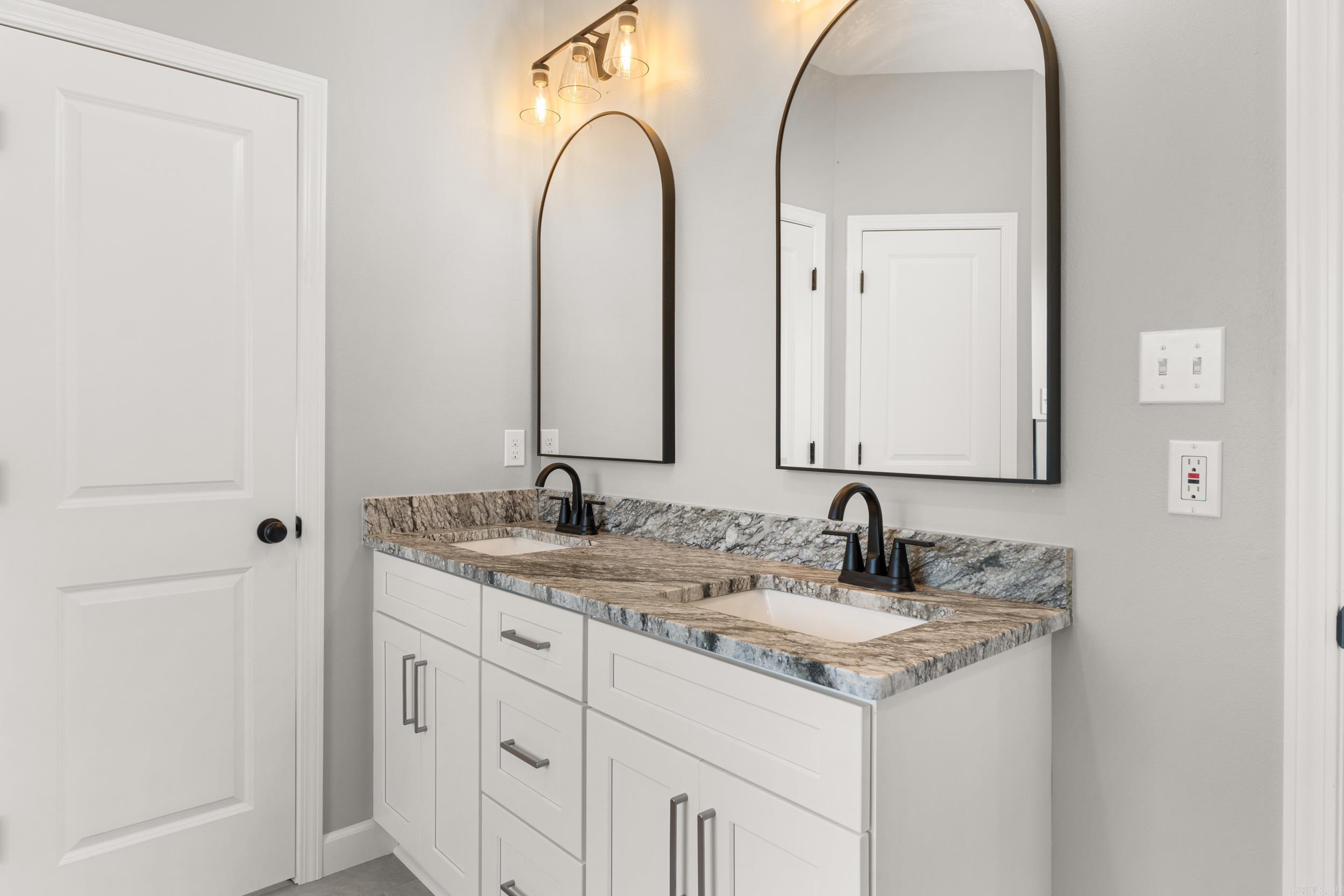 Photo 16 - Residential for sale – 28  Sisney Drive   Ash Flat, AR