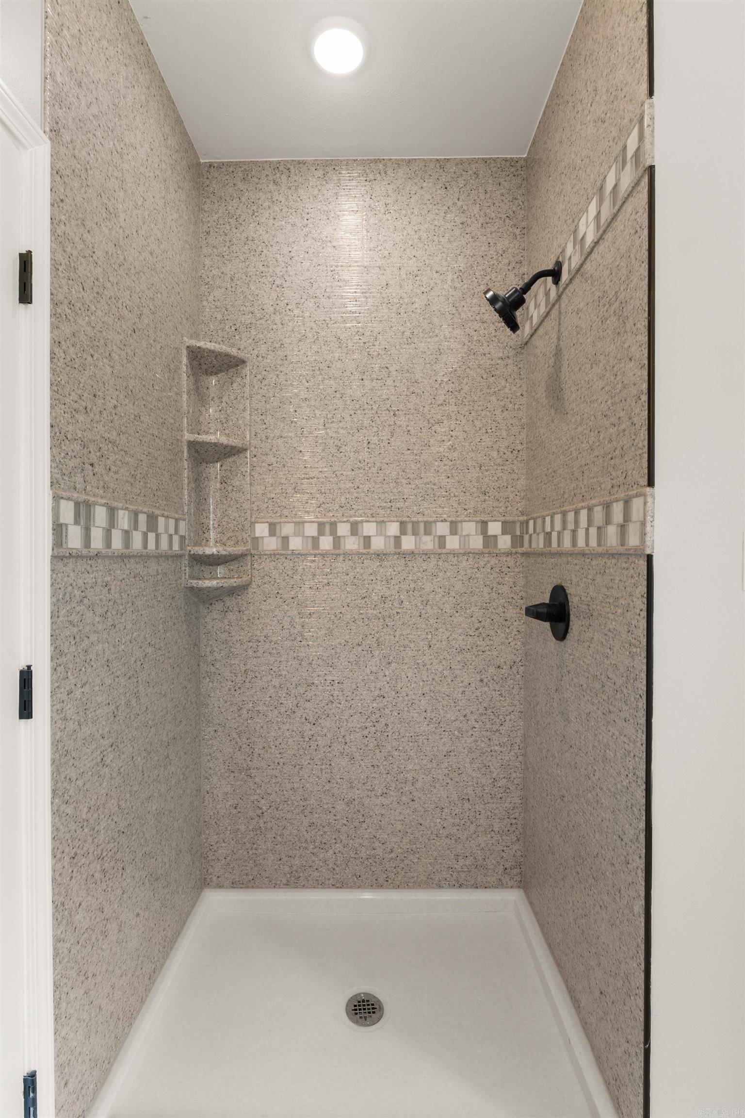 Photo 18 - Residential for sale – 28  Sisney Drive   Ash Flat, AR