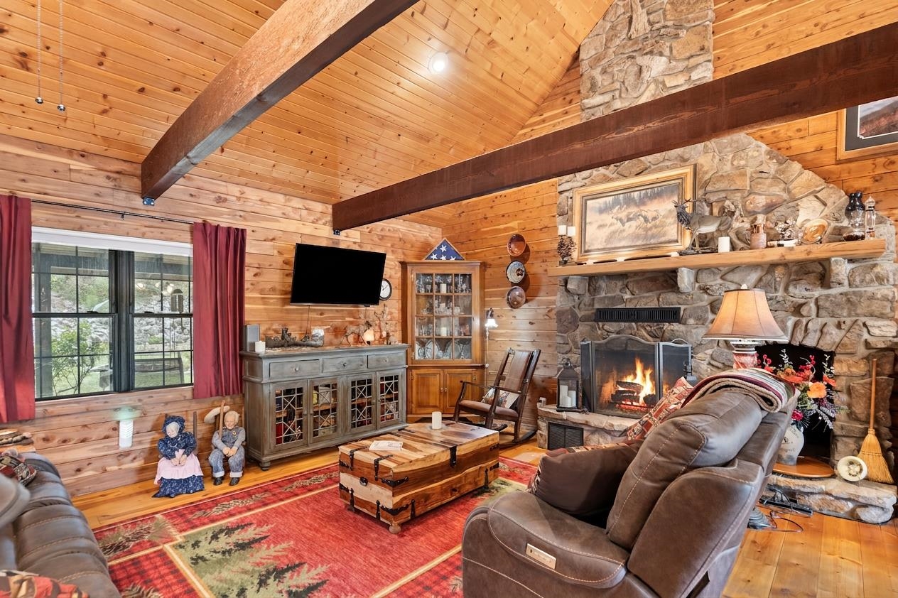 Photo 2 - Residential for sale – 2308  Senate   Horseshoe Bend, AR