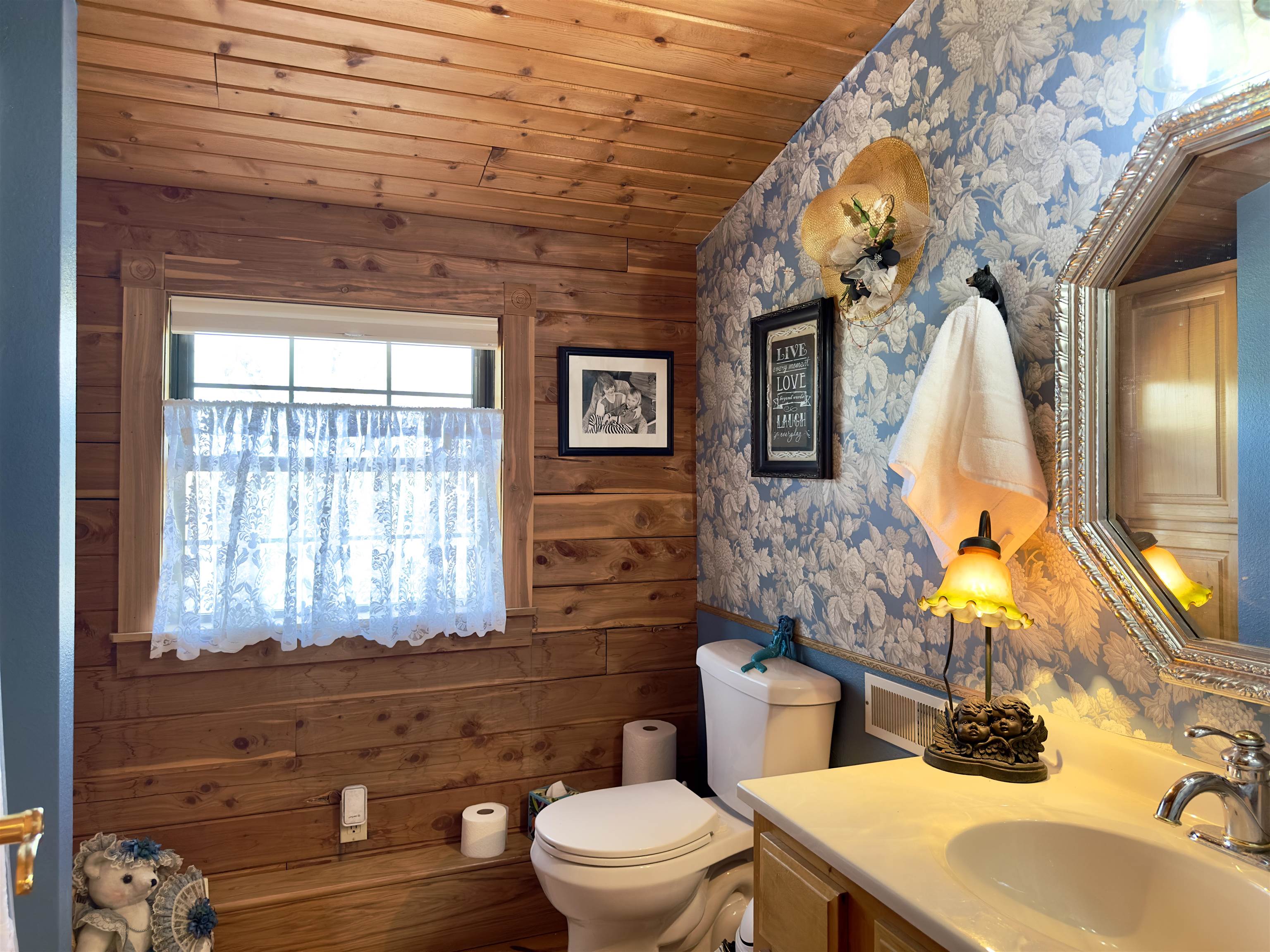 Photo 11 - Residential for sale – 2308  Senate   Horseshoe Bend, AR