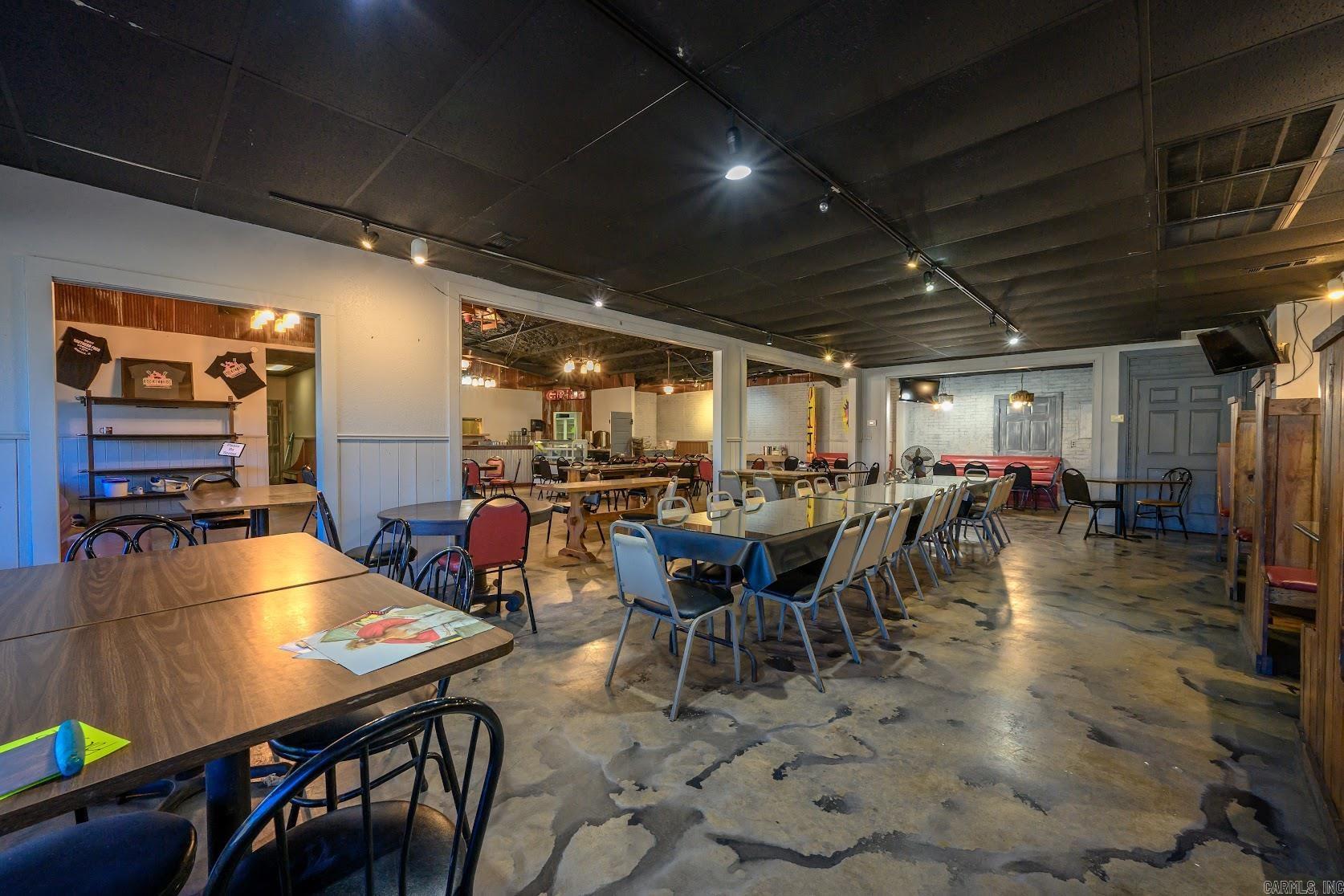 Photo 11 - Commercial / Industrial for sale – 2121  Batesville Blvd   Batesville, AR