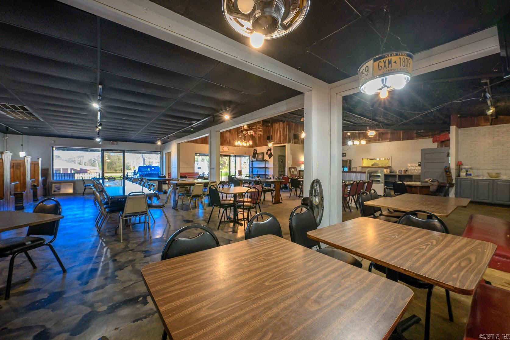 Photo 12 - Commercial / Industrial for sale – 2121  Batesville Blvd   Batesville, AR