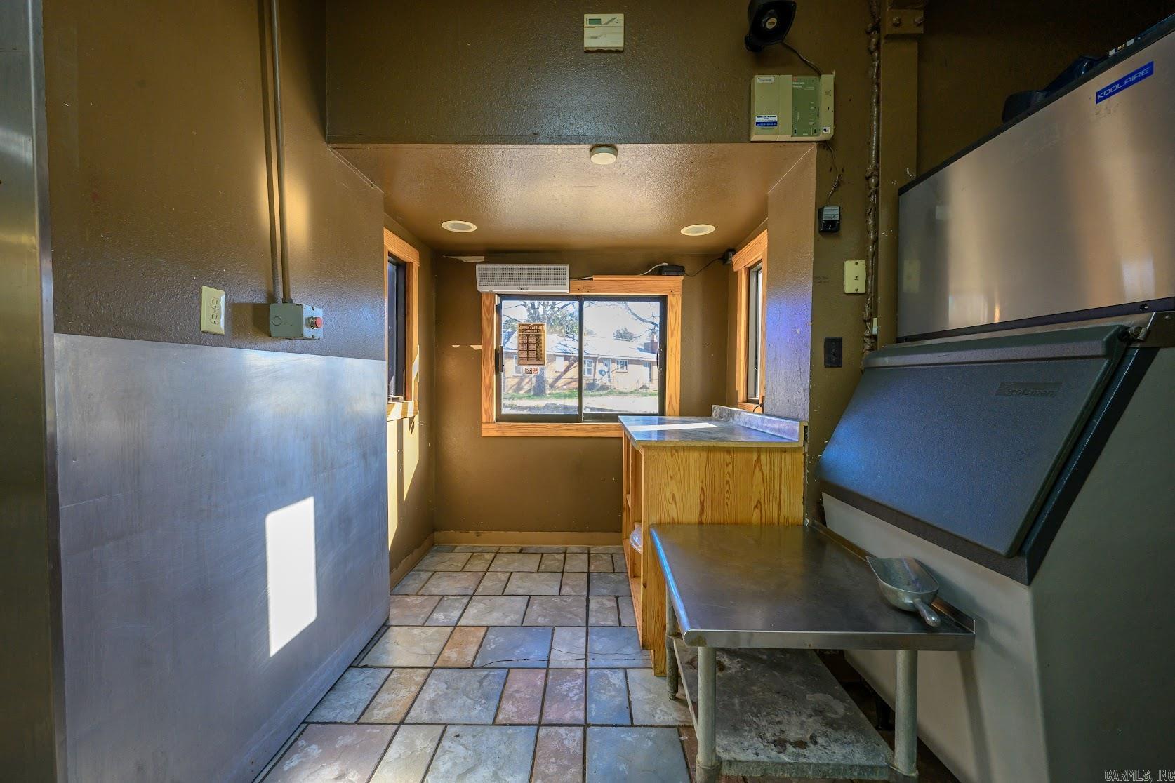 Photo 29 - Commercial / Industrial for sale – 2121  Batesville Blvd   Batesville, AR