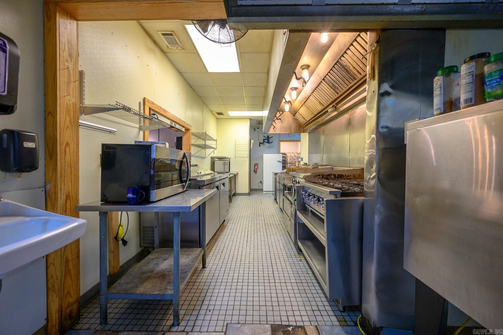 Photo 38 - Commercial / Industrial for sale – 2121  Batesville Blvd   Batesville, AR