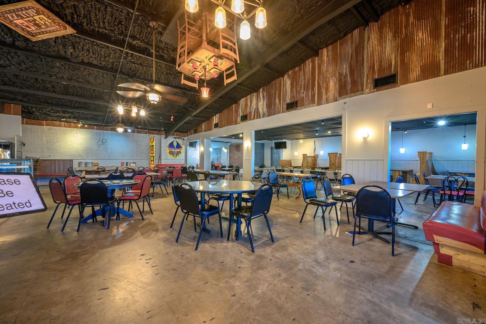 Photo 10 - Commercial / Industrial for sale – 2121  Batesville Blvd   Batesville, AR