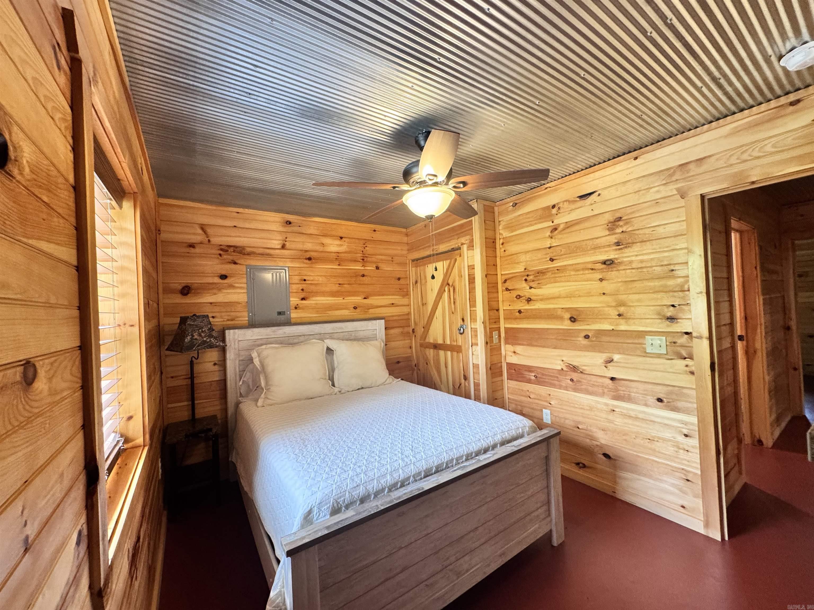 Photo 12 - Residential for sale – 950  Cool Water Retreat   Mountain View, AR