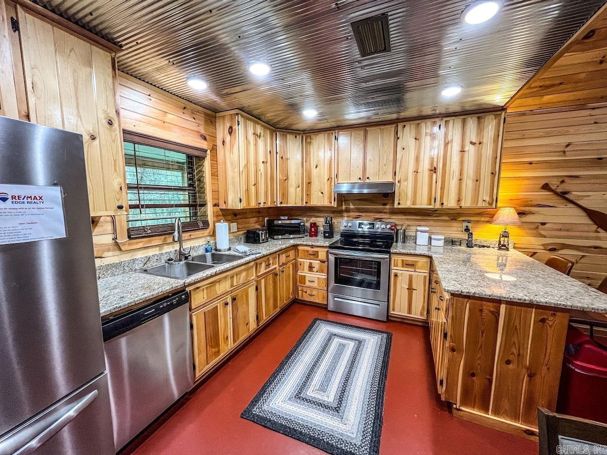 Photo 5 - Residential for sale – 950  Cool Water Retreat   Mountain View, AR