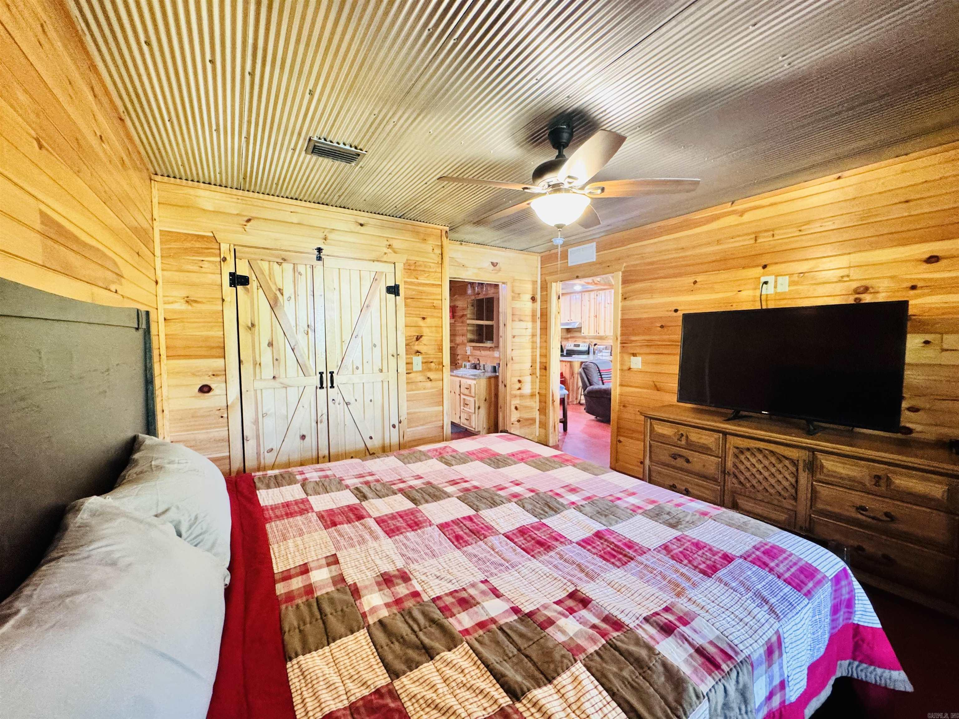 Photo 7 - Residential for sale – 950  Cool Water Retreat   Mountain View, AR